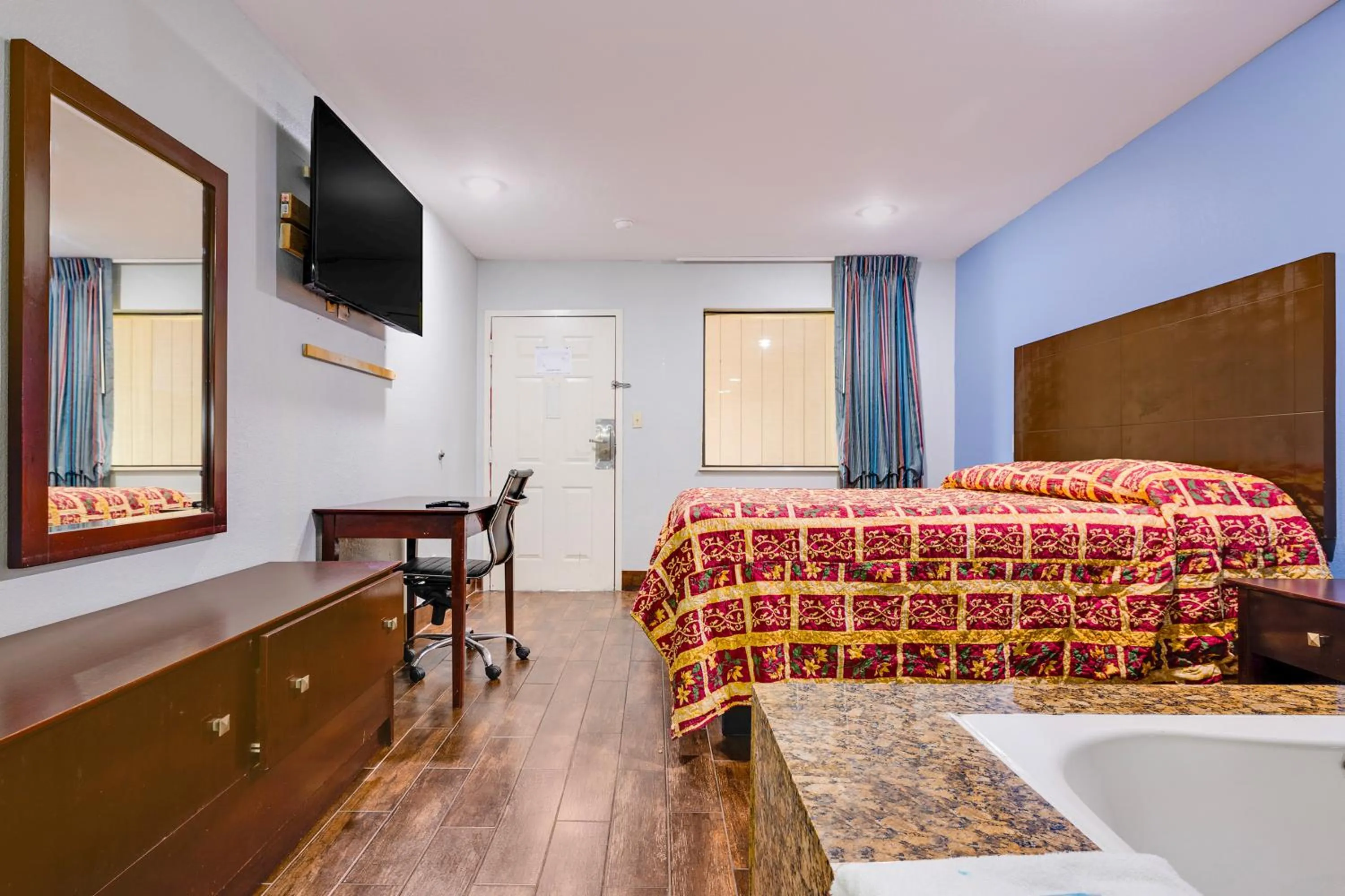 Bedroom, Bed in Hotel O Luxury Inn Channelview Baytown I-10