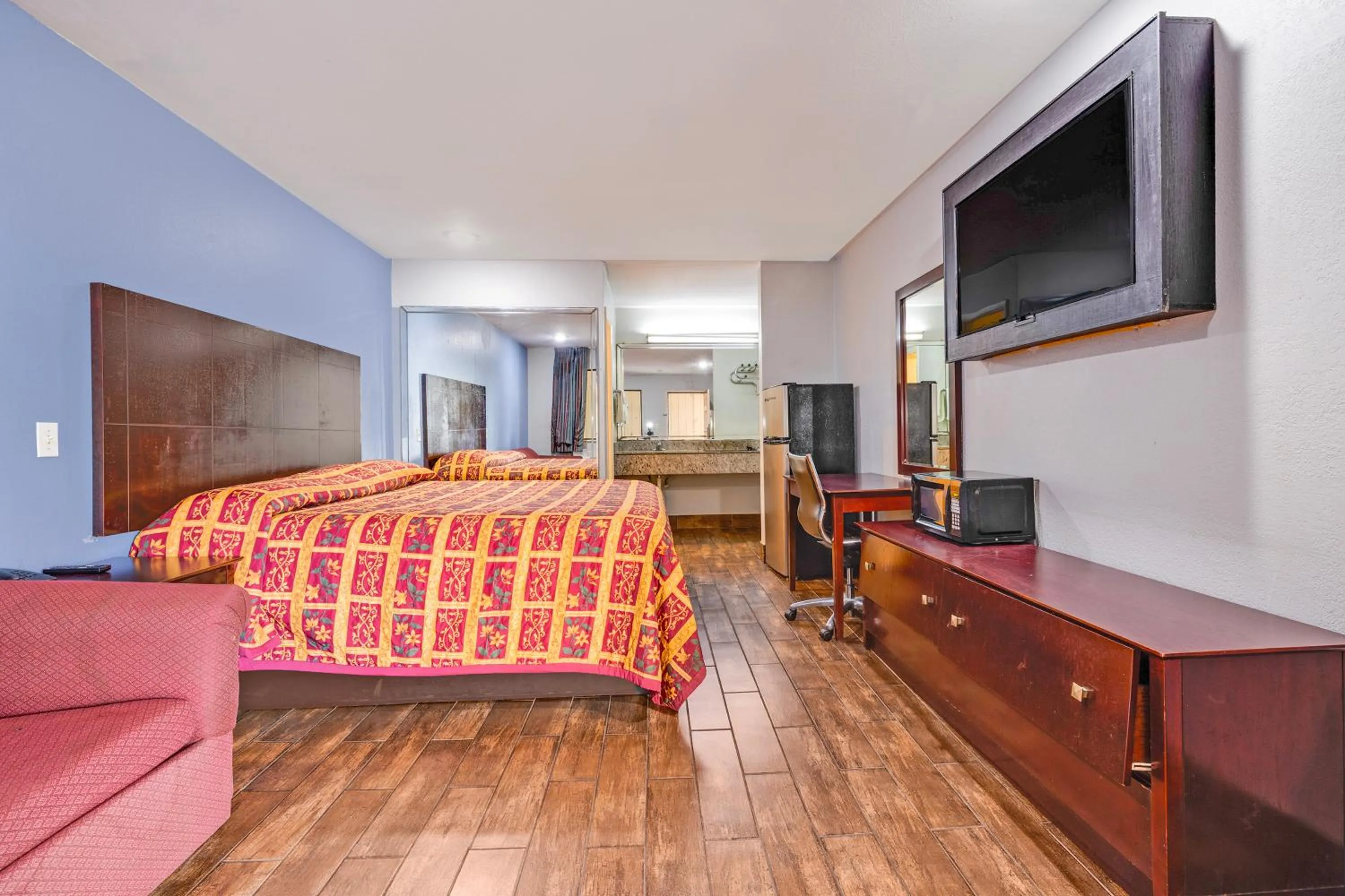 Bedroom, Bed in Hotel O Luxury Inn Channelview Baytown I-10