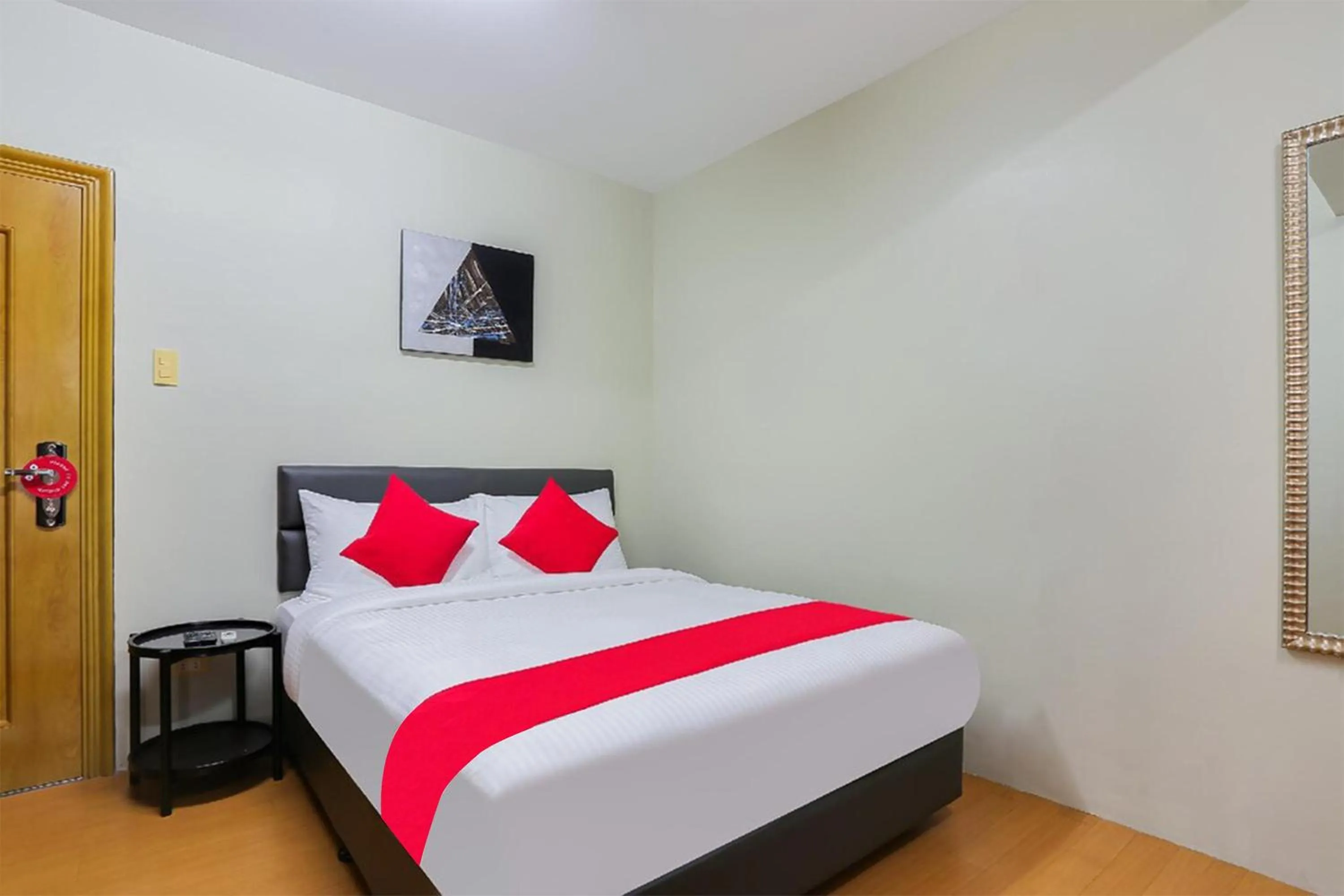 Bed in Anglo Residences Manila