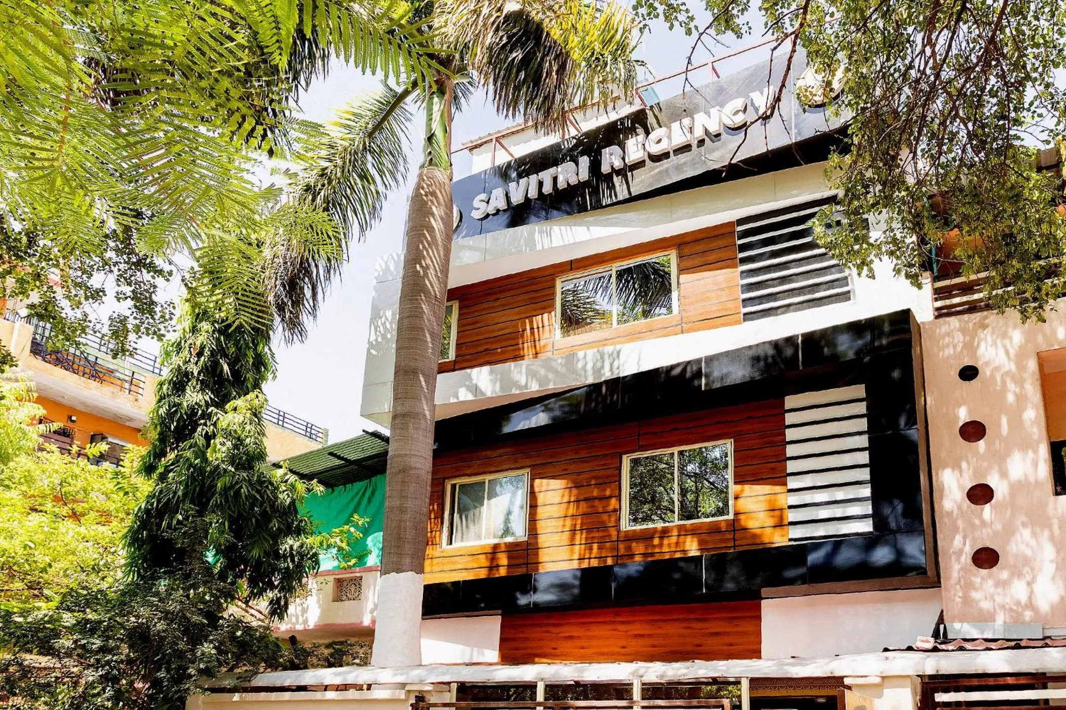 Facade/entrance in Hotel O Savitri Regency