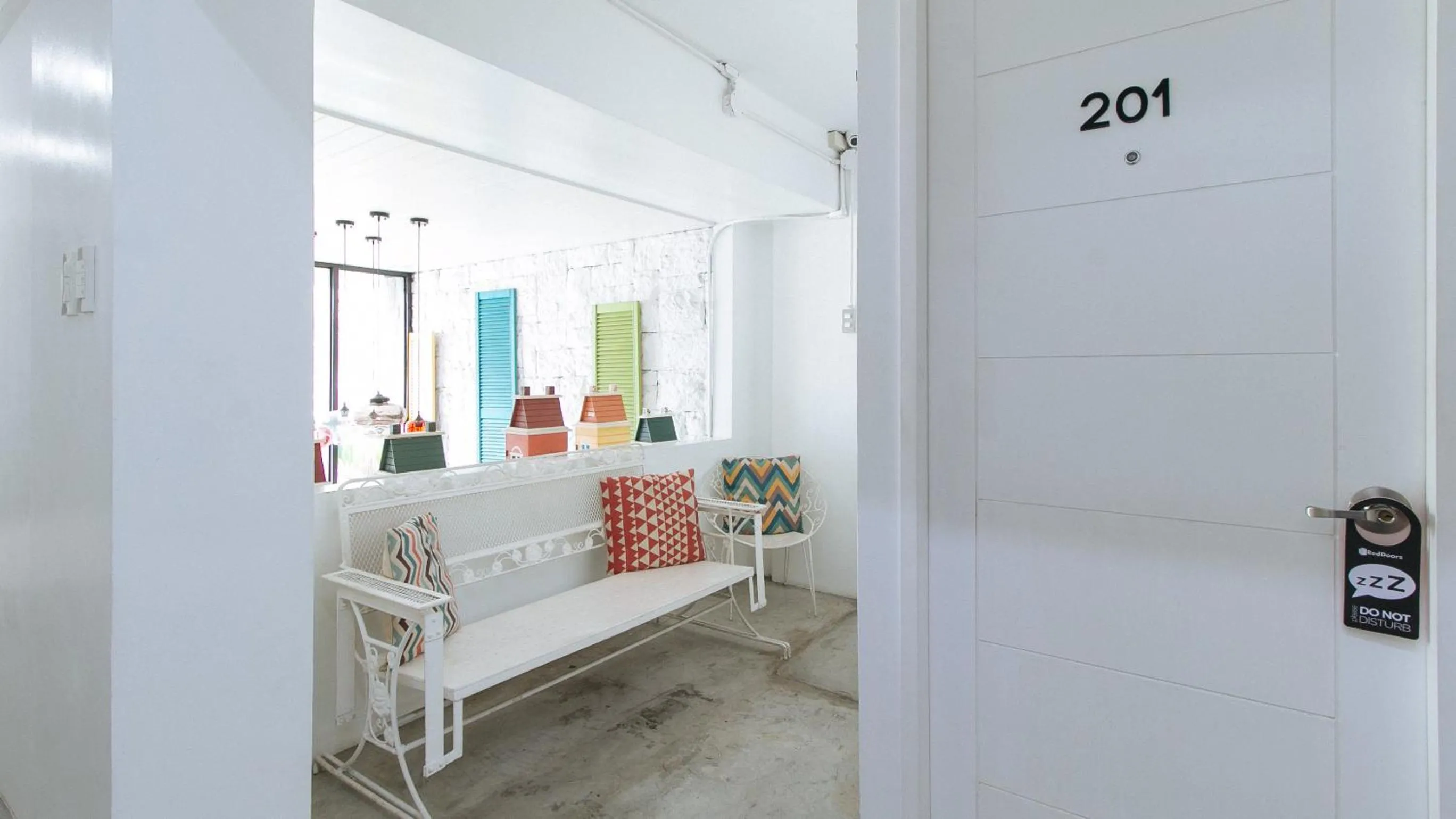 Balcony/Terrace in RedDoorz Plus at BGC near St Lukes