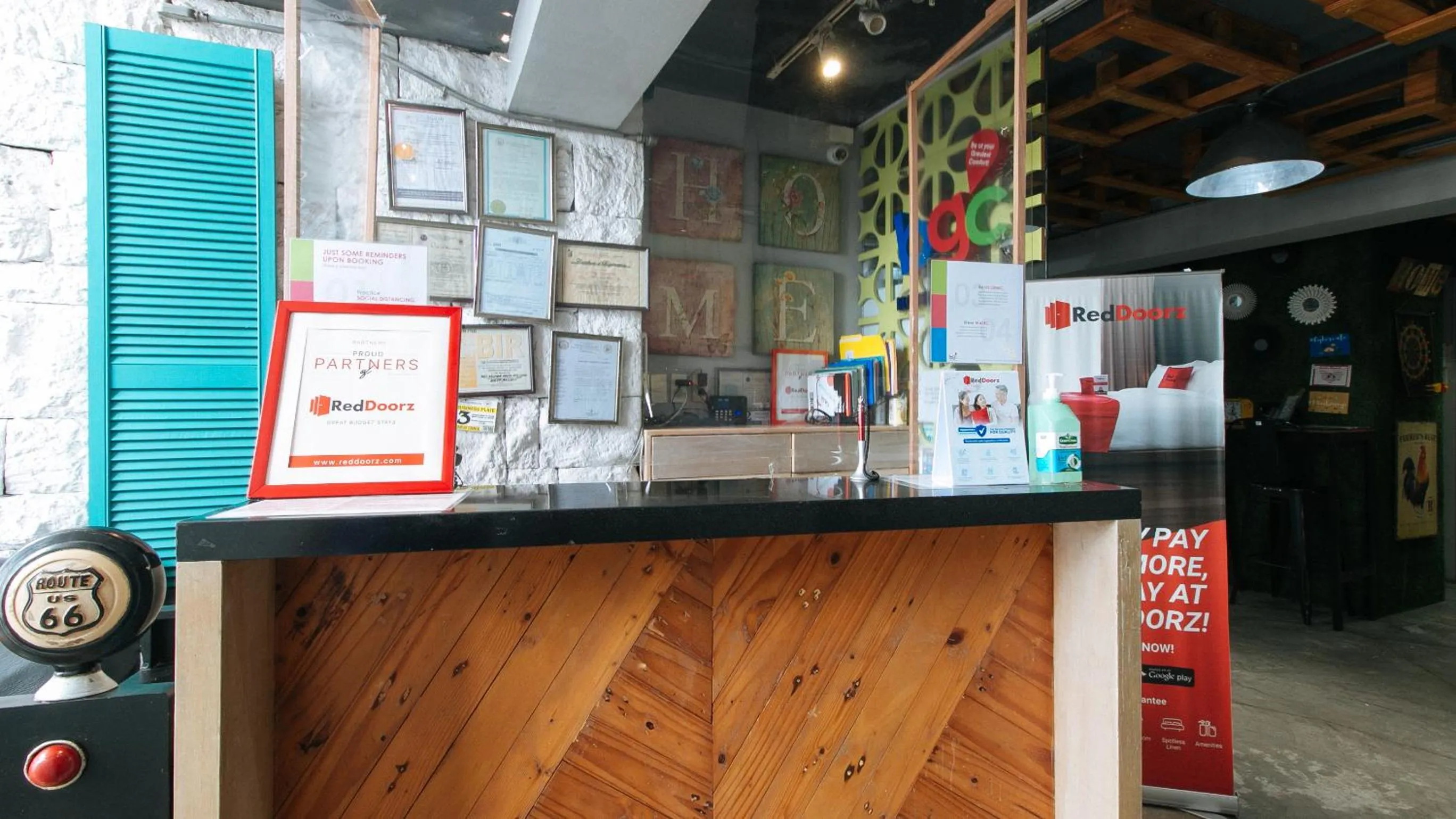 Lobby or reception in RedDoorz Plus at BGC near St Lukes