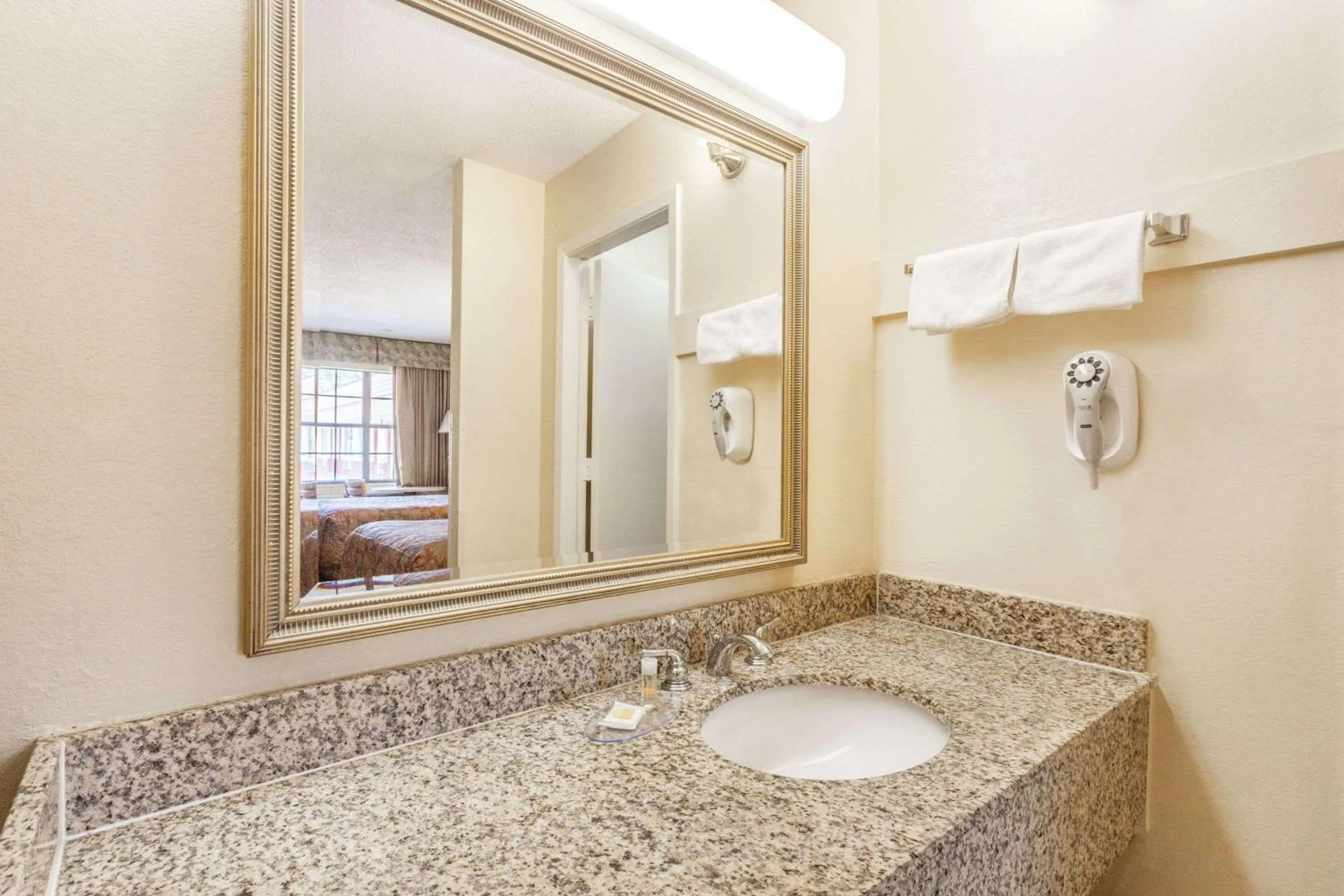 Bathroom in Days Inn by Wyndham Yazoo City