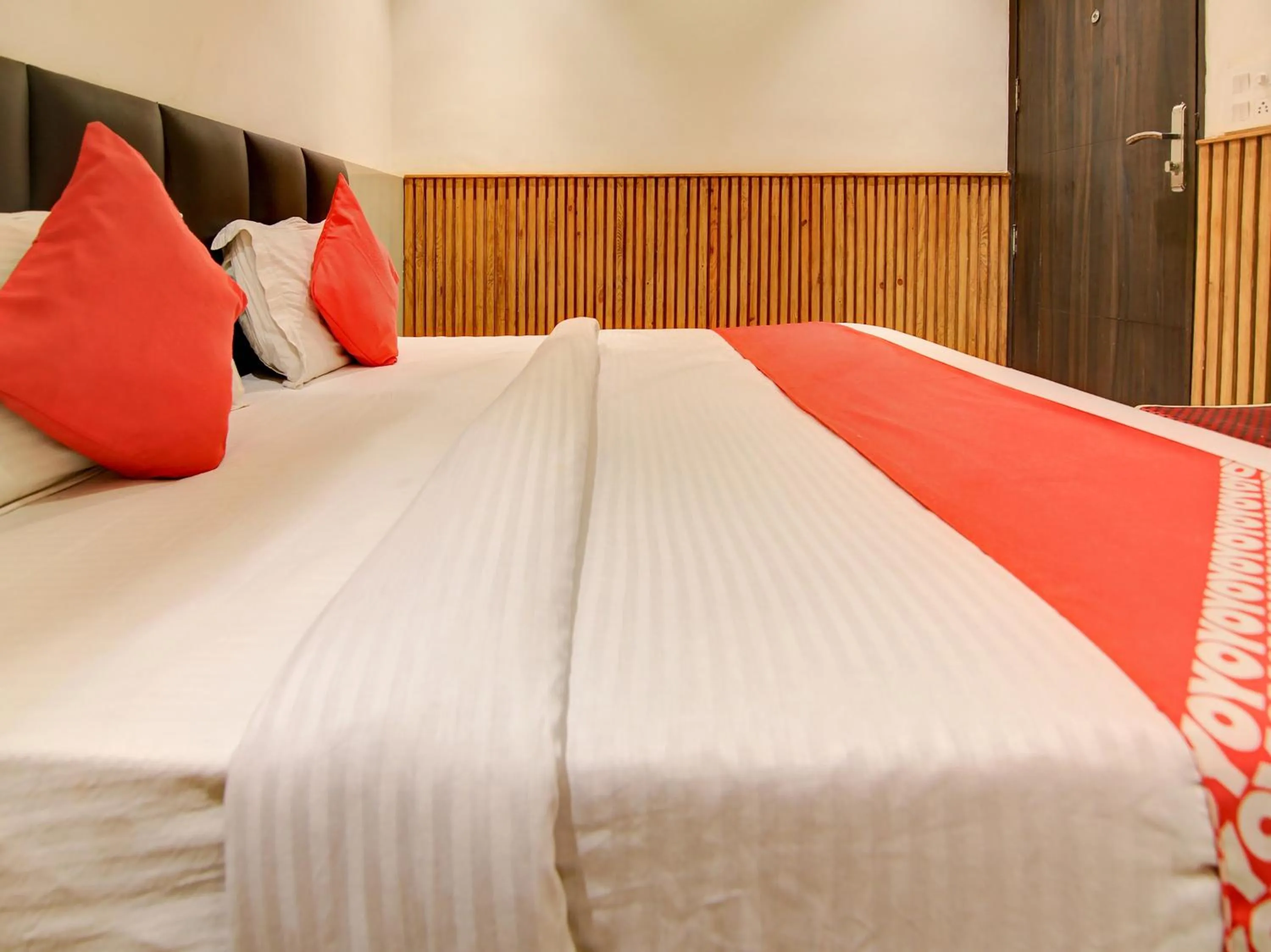 Facade/entrance in Hotel O Shri Sai