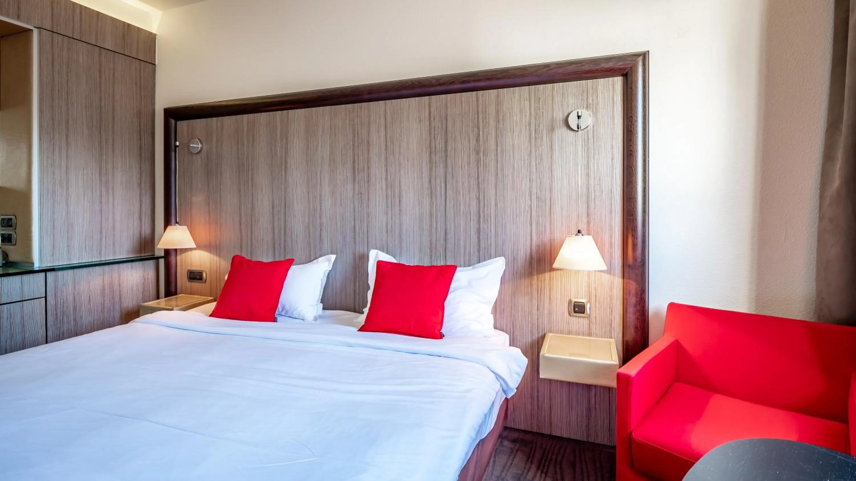 Bed in Hôtel de Bonlieu