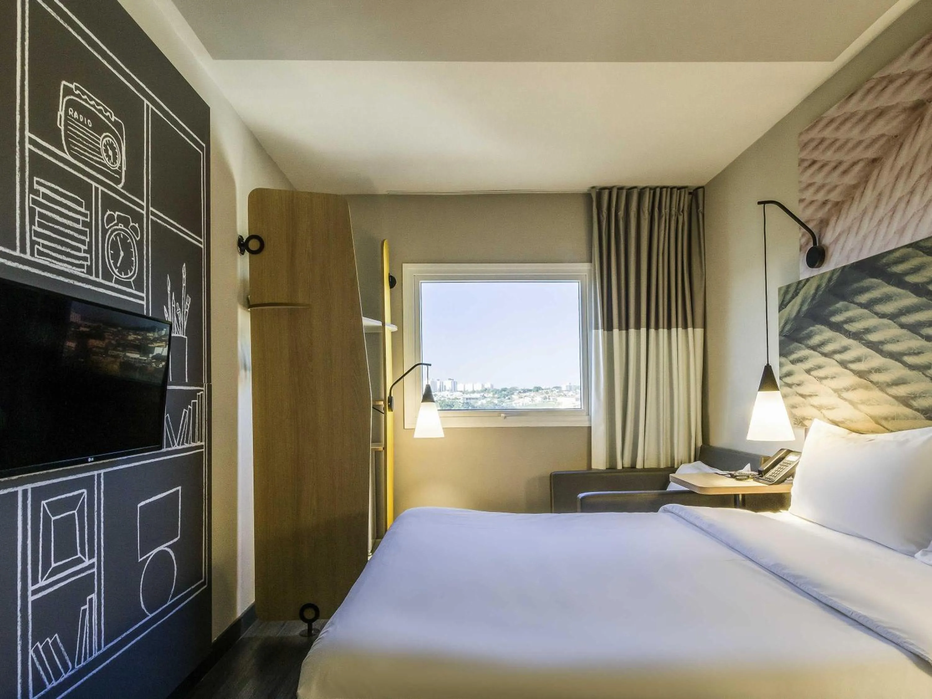 Bedroom, Bed in Ibis Americana