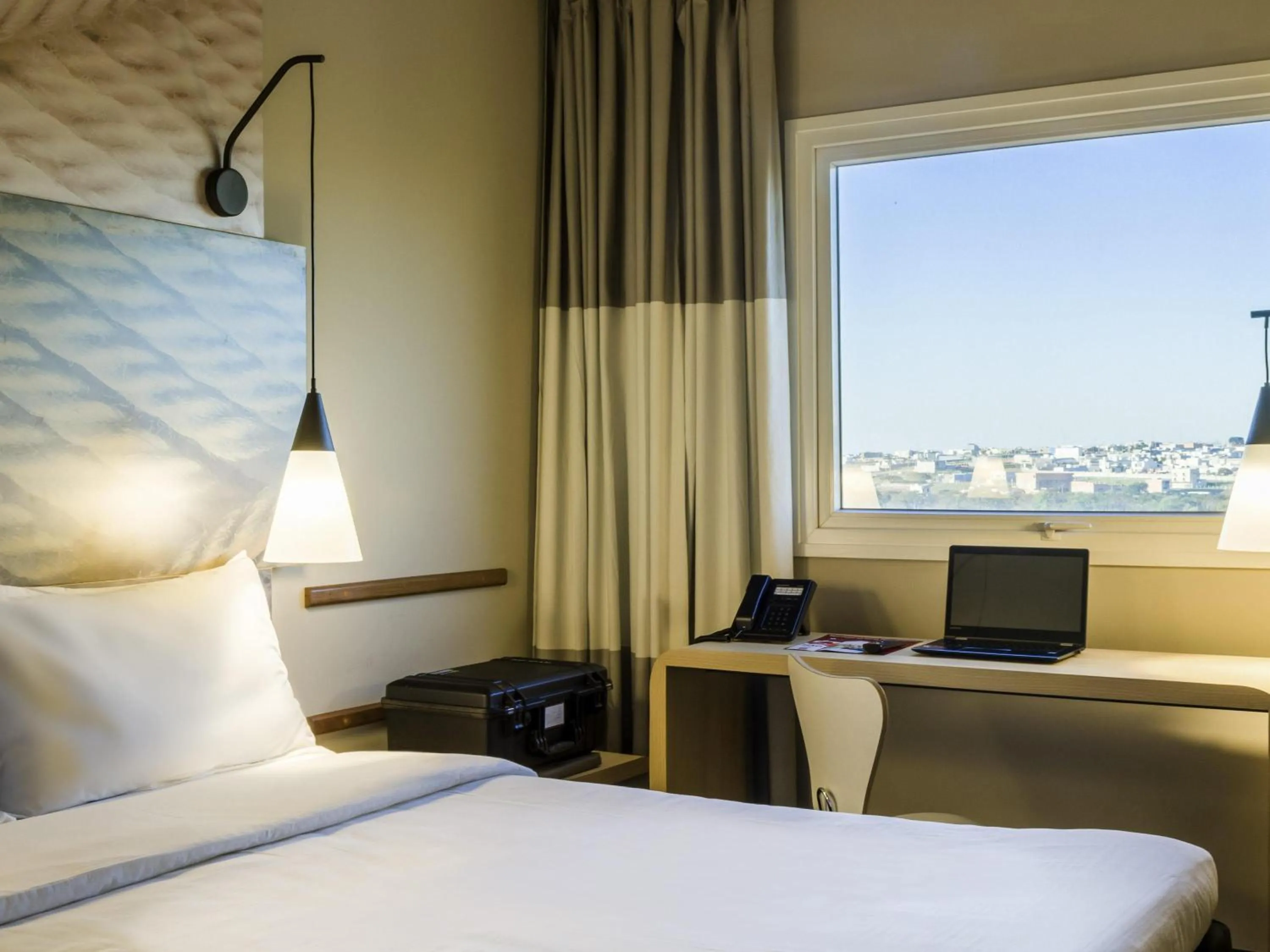 Bedroom, Bed in Ibis Americana