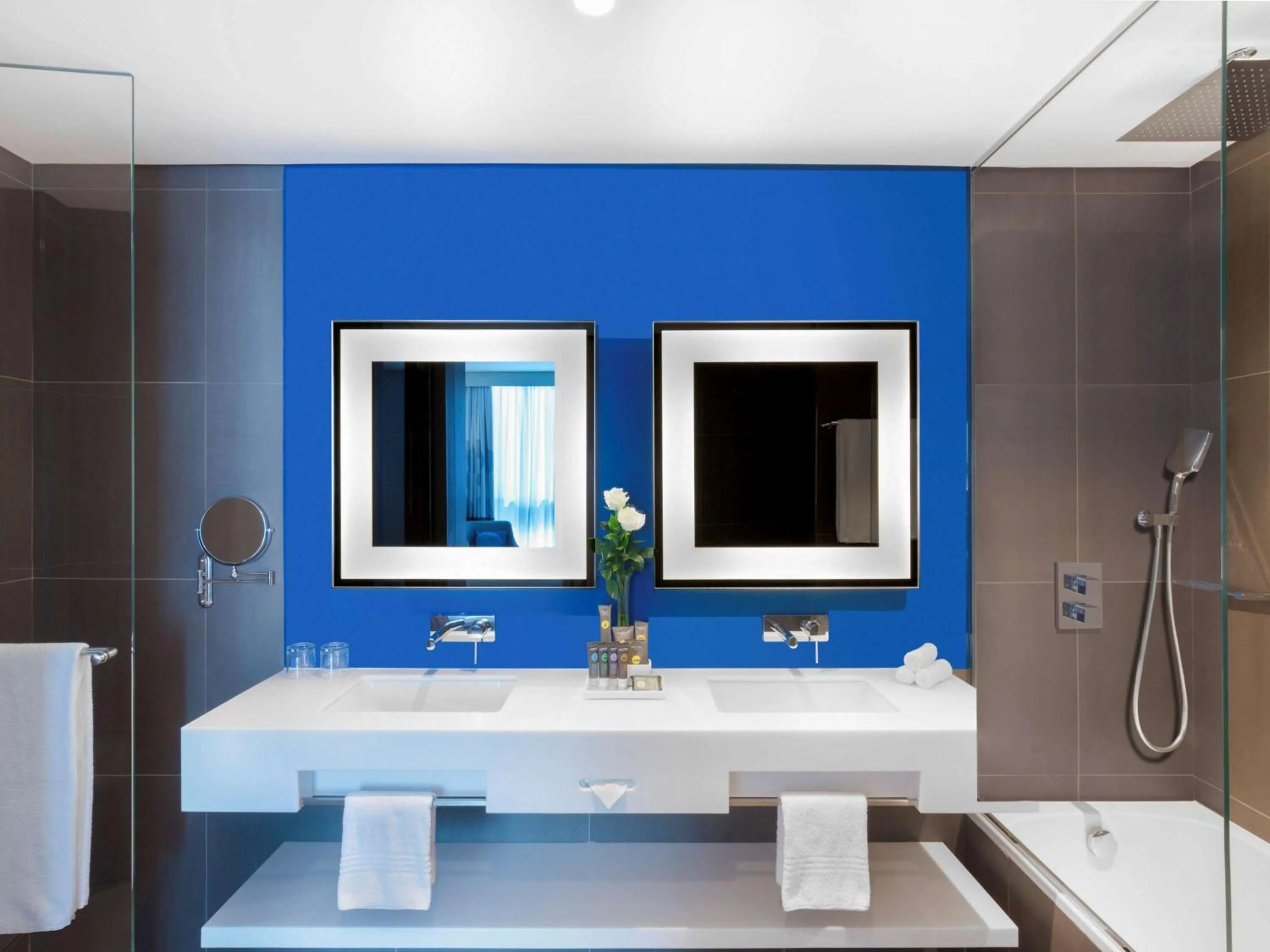 Photo of the whole room in Novotel Bur Dubai - Healthcare City