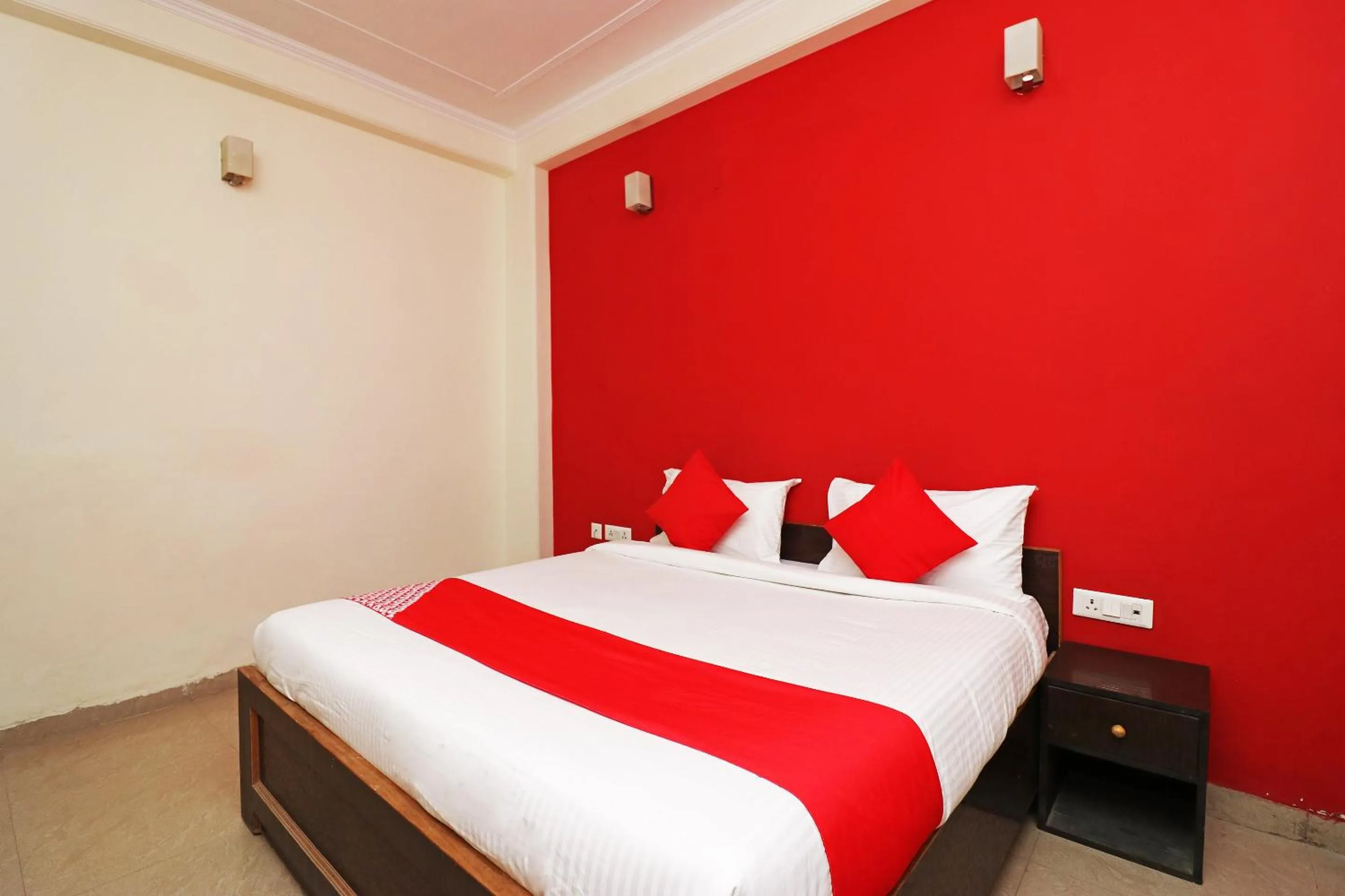 Bathroom, Bed in Hotel O Grand Casa