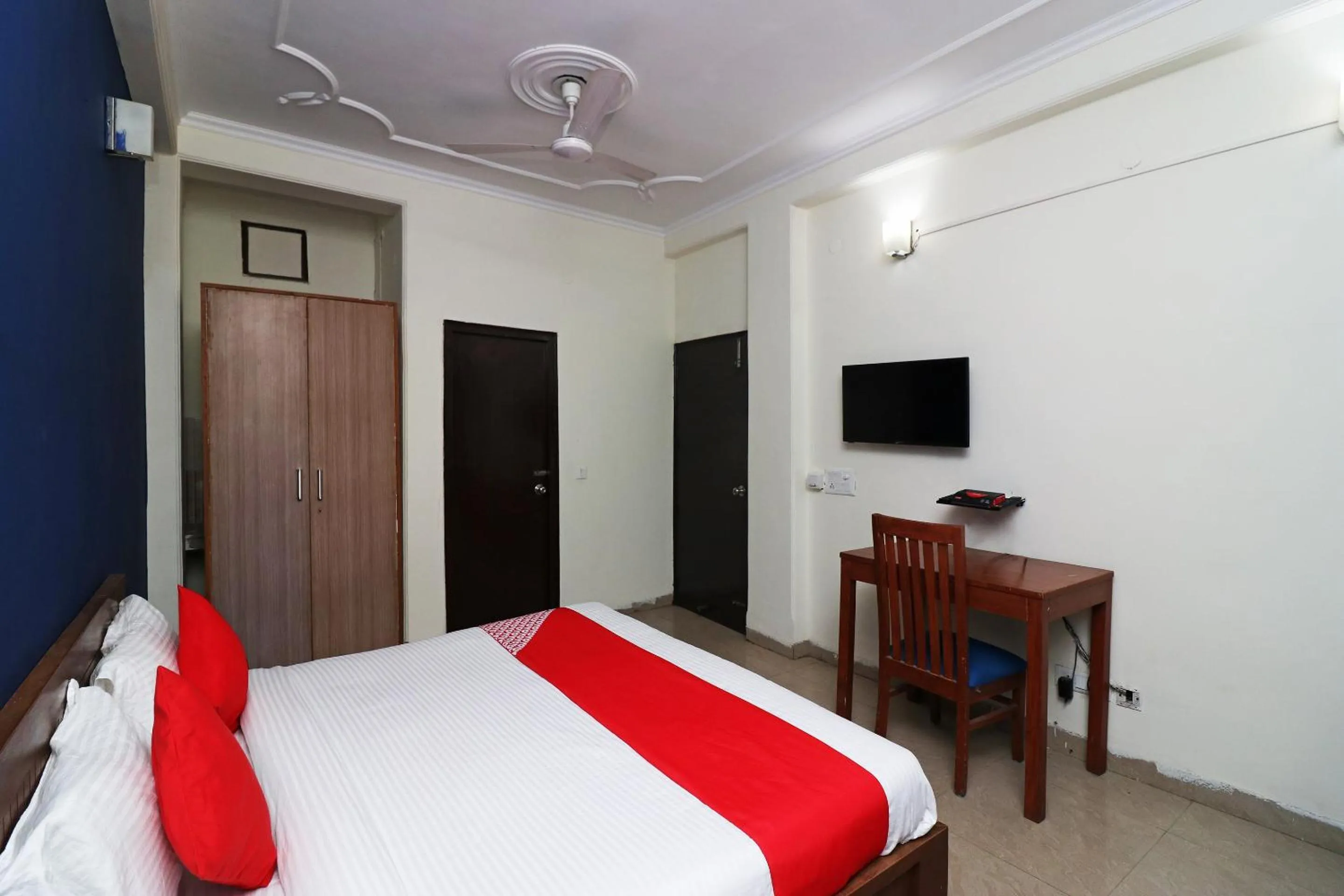 Bedroom, Bed in Hotel O Grand Casa