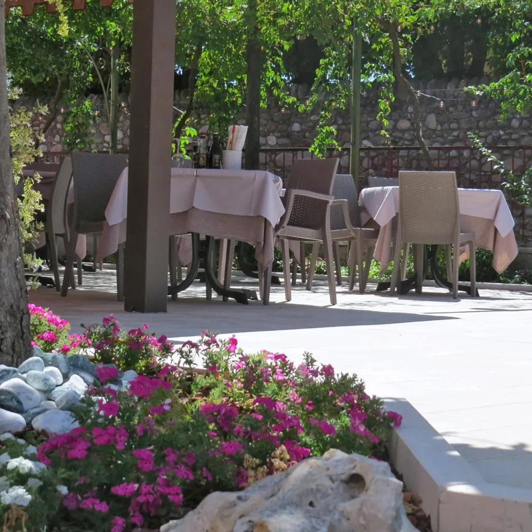 Restaurant/places to eat in Hotel Corte Dal Castello