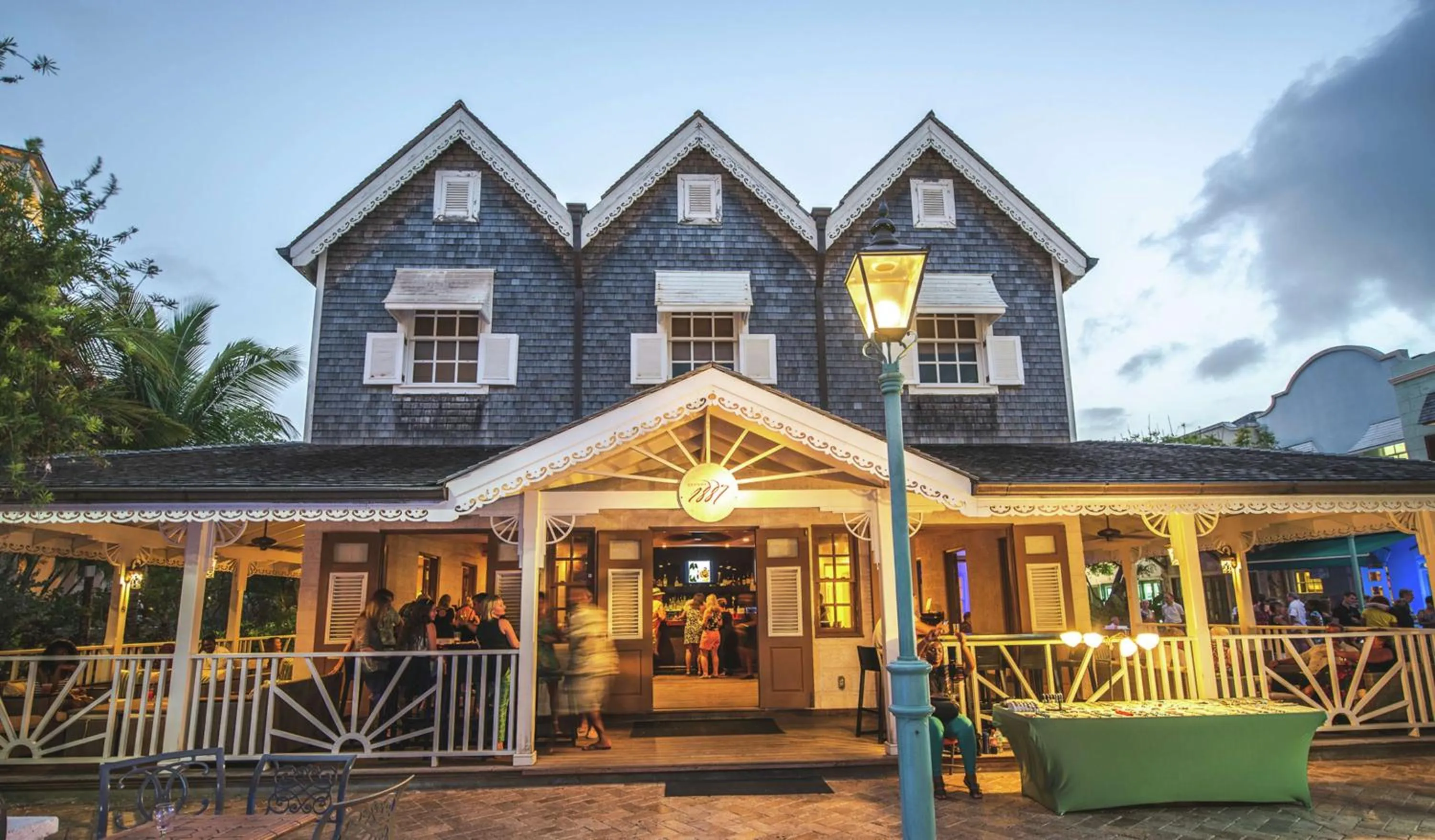 Lounge or bar in Hilton Grand Vacations Club The Crane Barbados