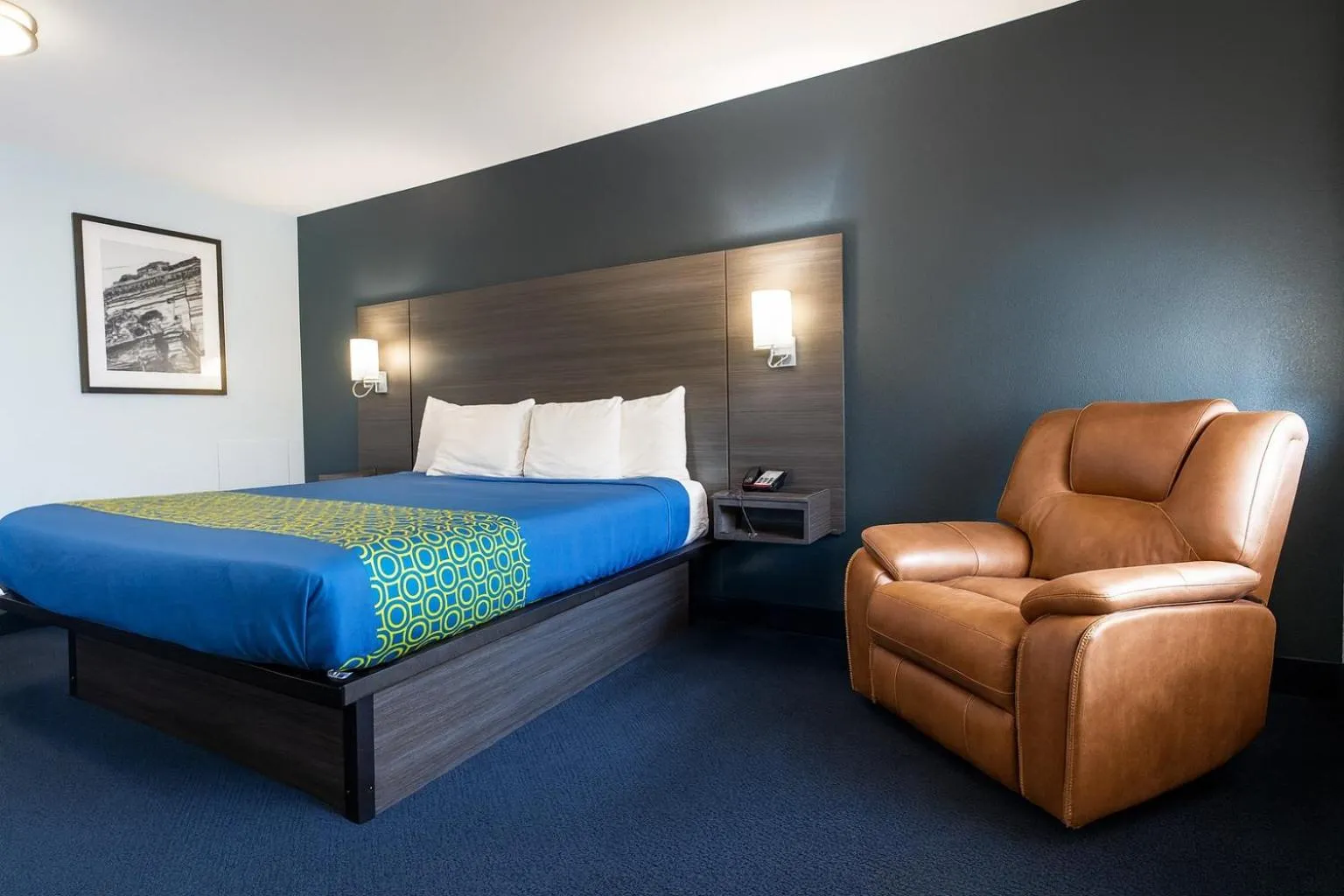 View (from property/room), Bed in Rodeway Inn Milaca