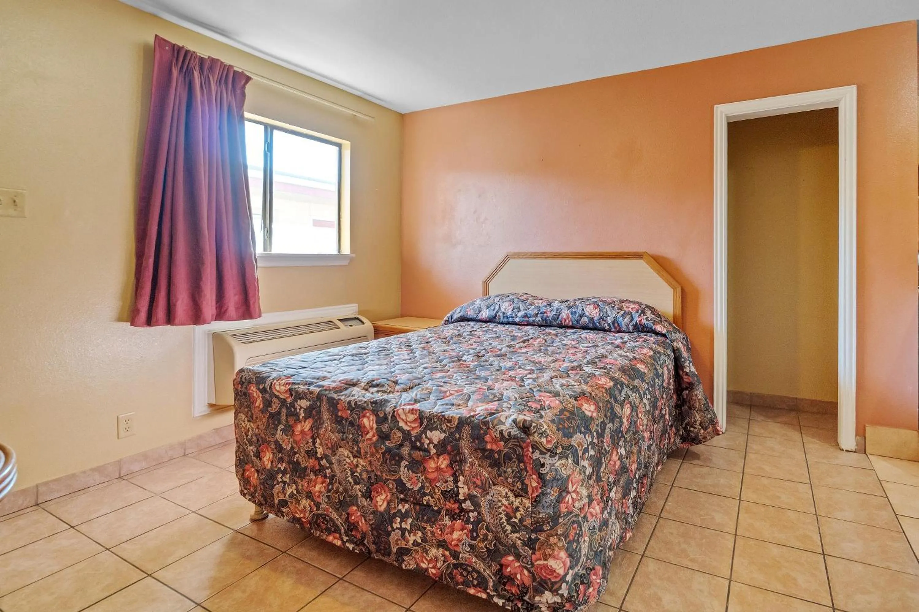 Bedroom, Bed in Relax Motel Grand Prairie Dallas I 30