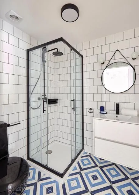 "Breeze" Aparthotel by Parrot`s House