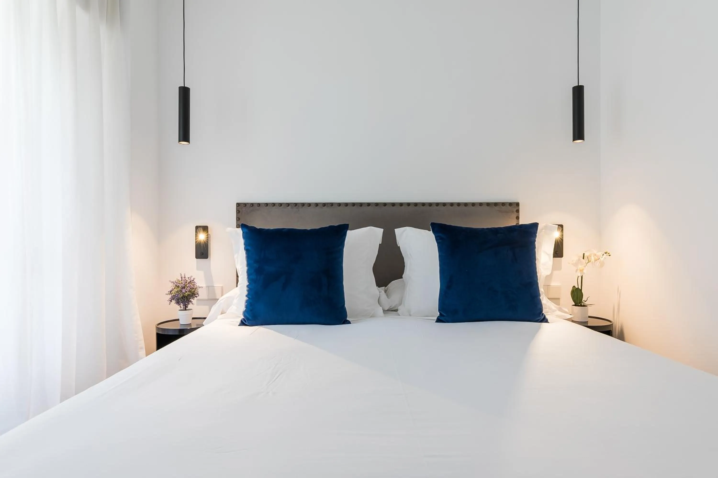 Bed in Feelathome Waldorf Suites Apartments