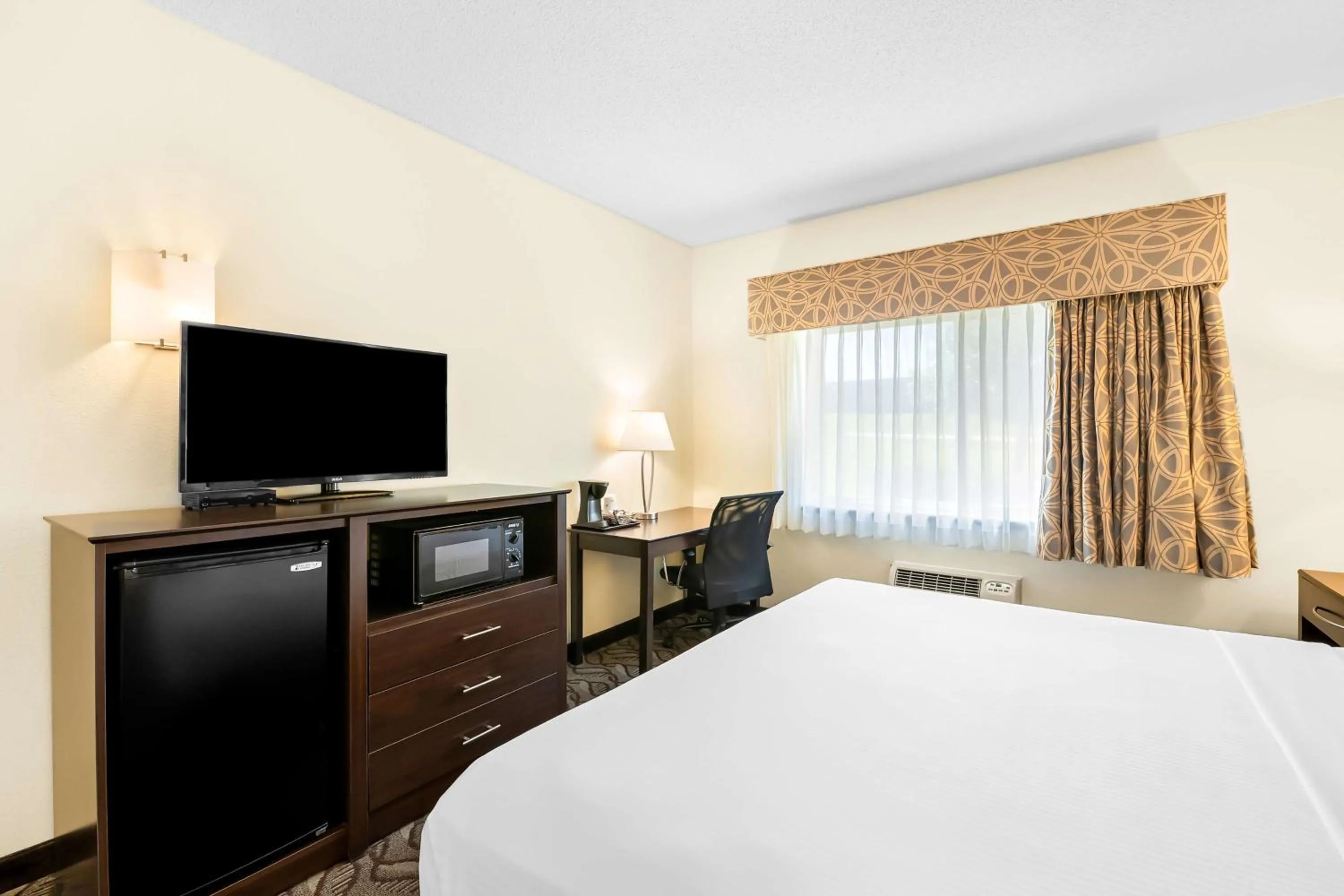 Bedroom in Best Western Nebraska City Inn