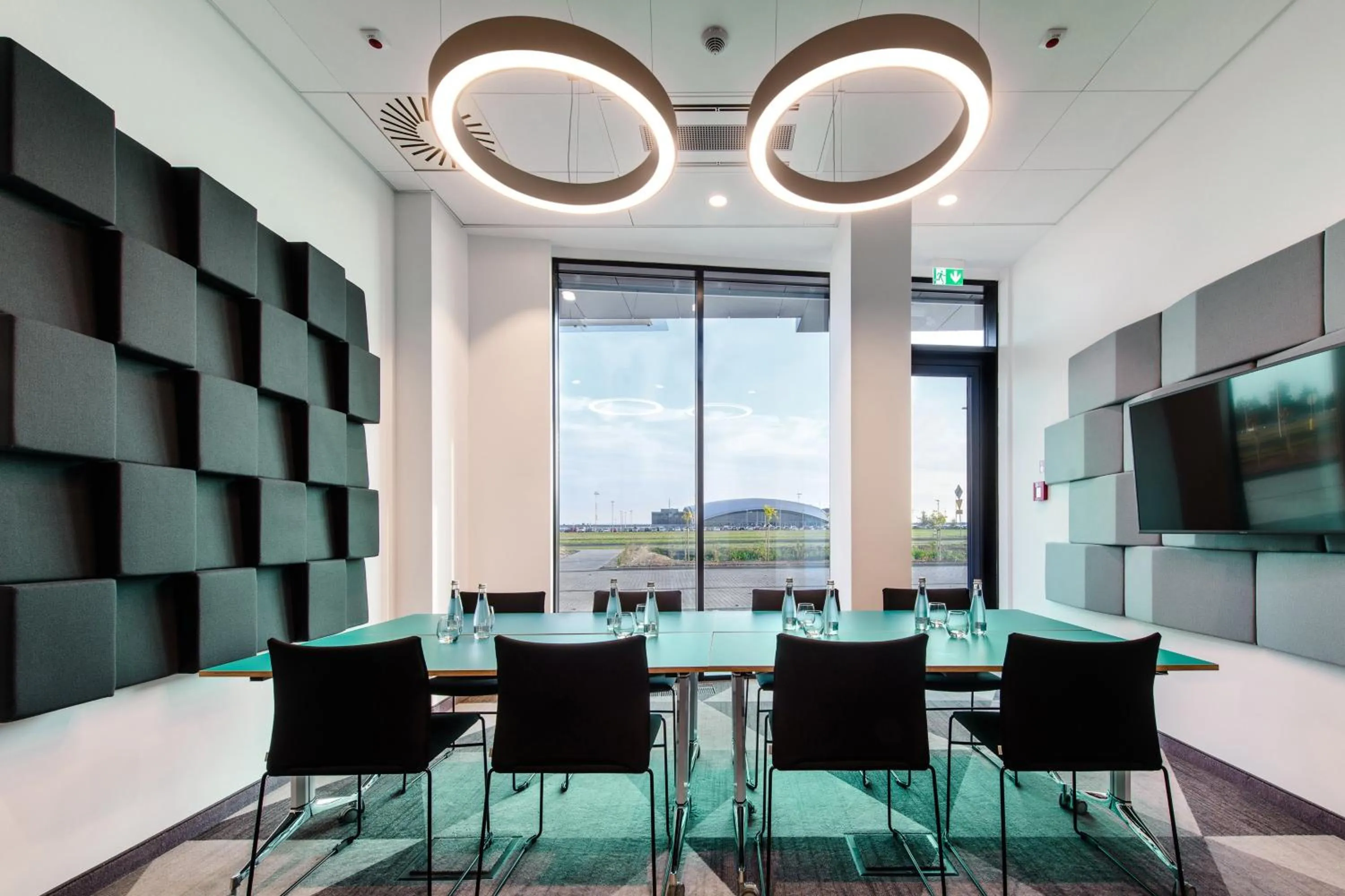 Meeting/conference room in Holiday Inn Express - Rzeszow Airport by IHG