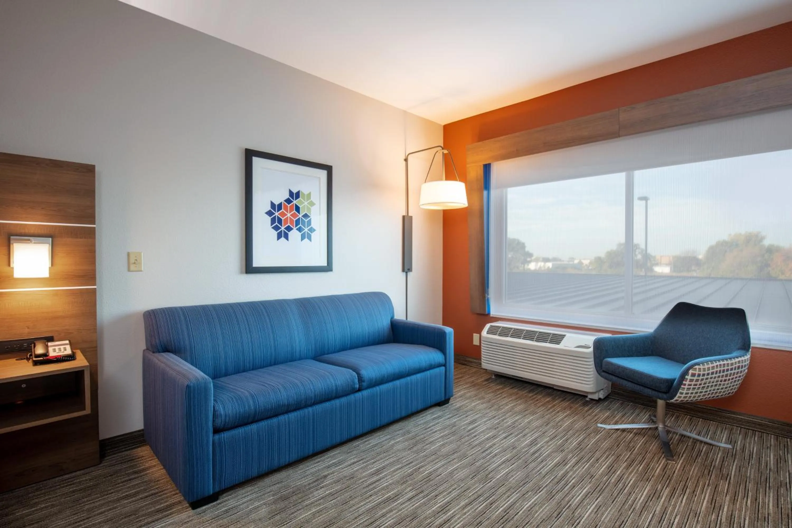 Photo of the whole room in Holiday Inn Express & Suites - Beloit by IHG