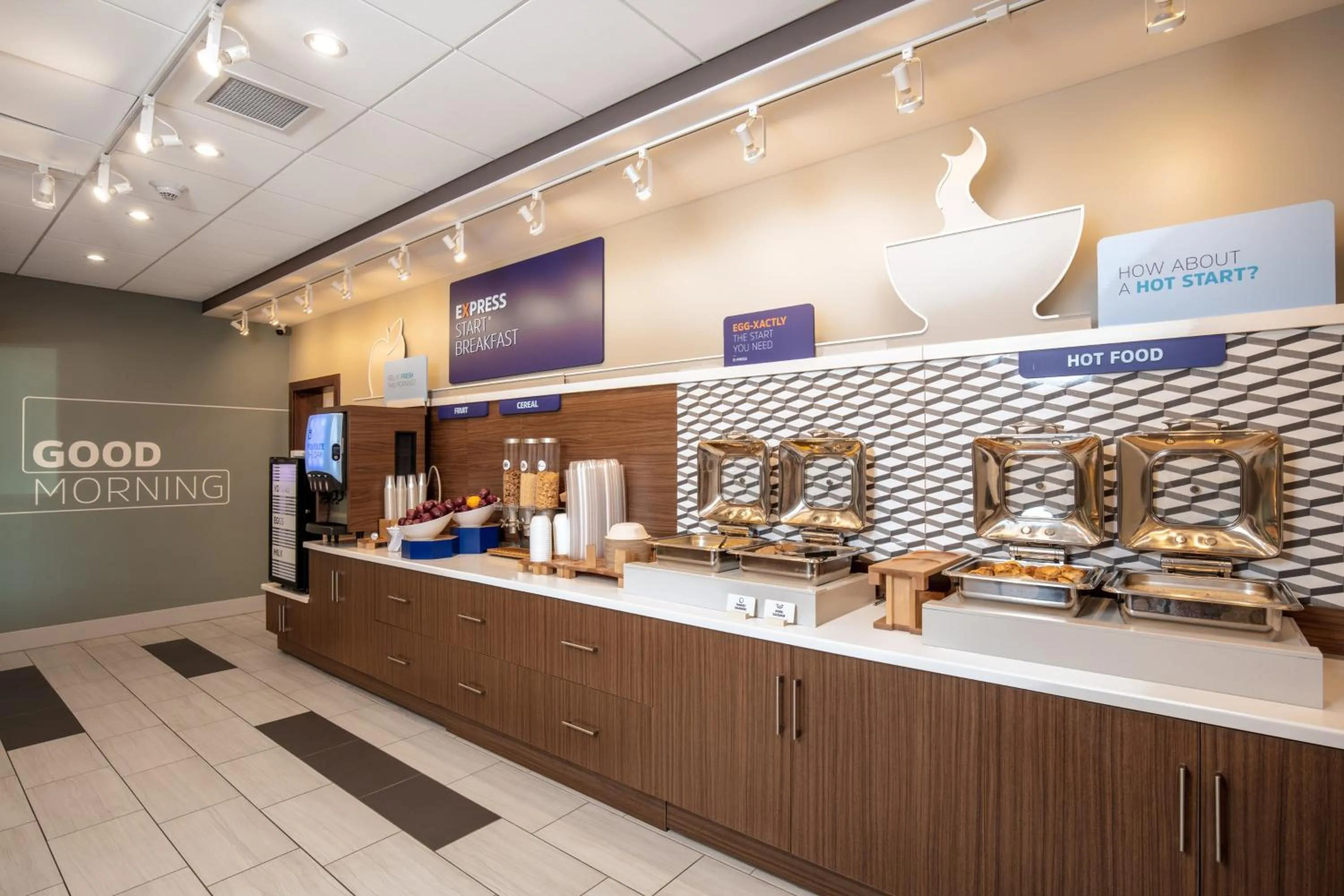 Breakfast in Holiday Inn Express & Suites - Beloit by IHG