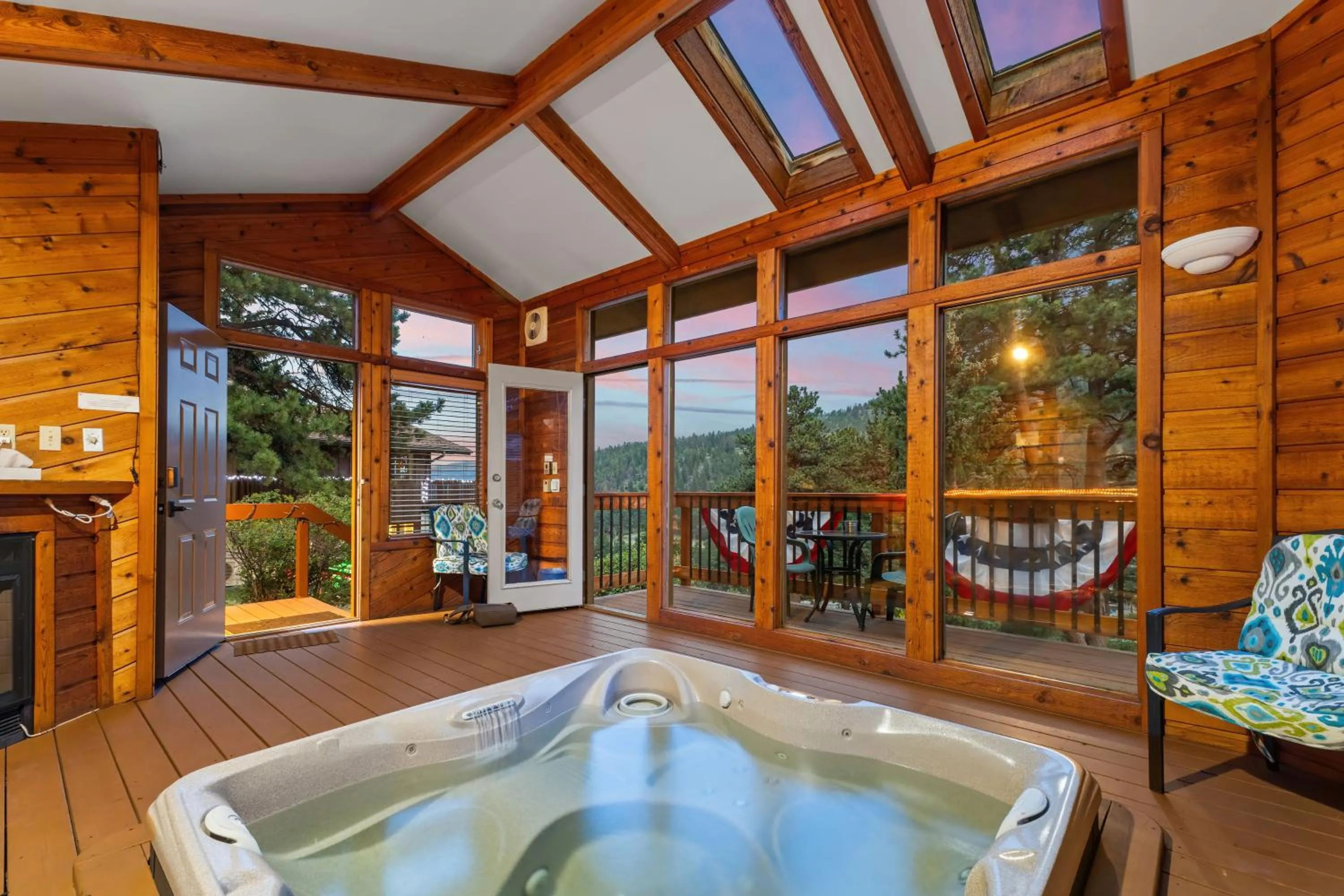 Hot Tub in Wildwood Inn