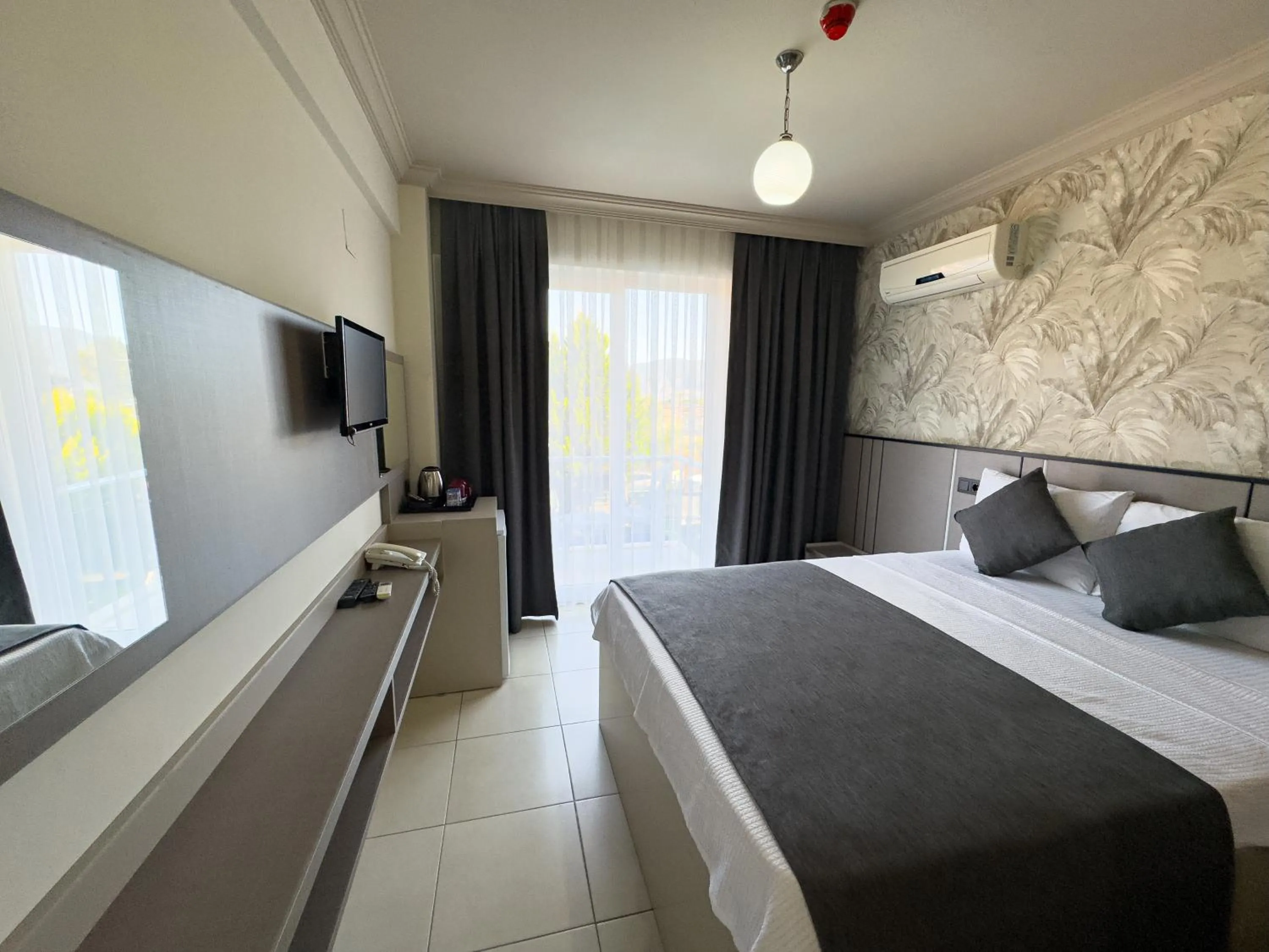 Bed in Sardunya Hotel