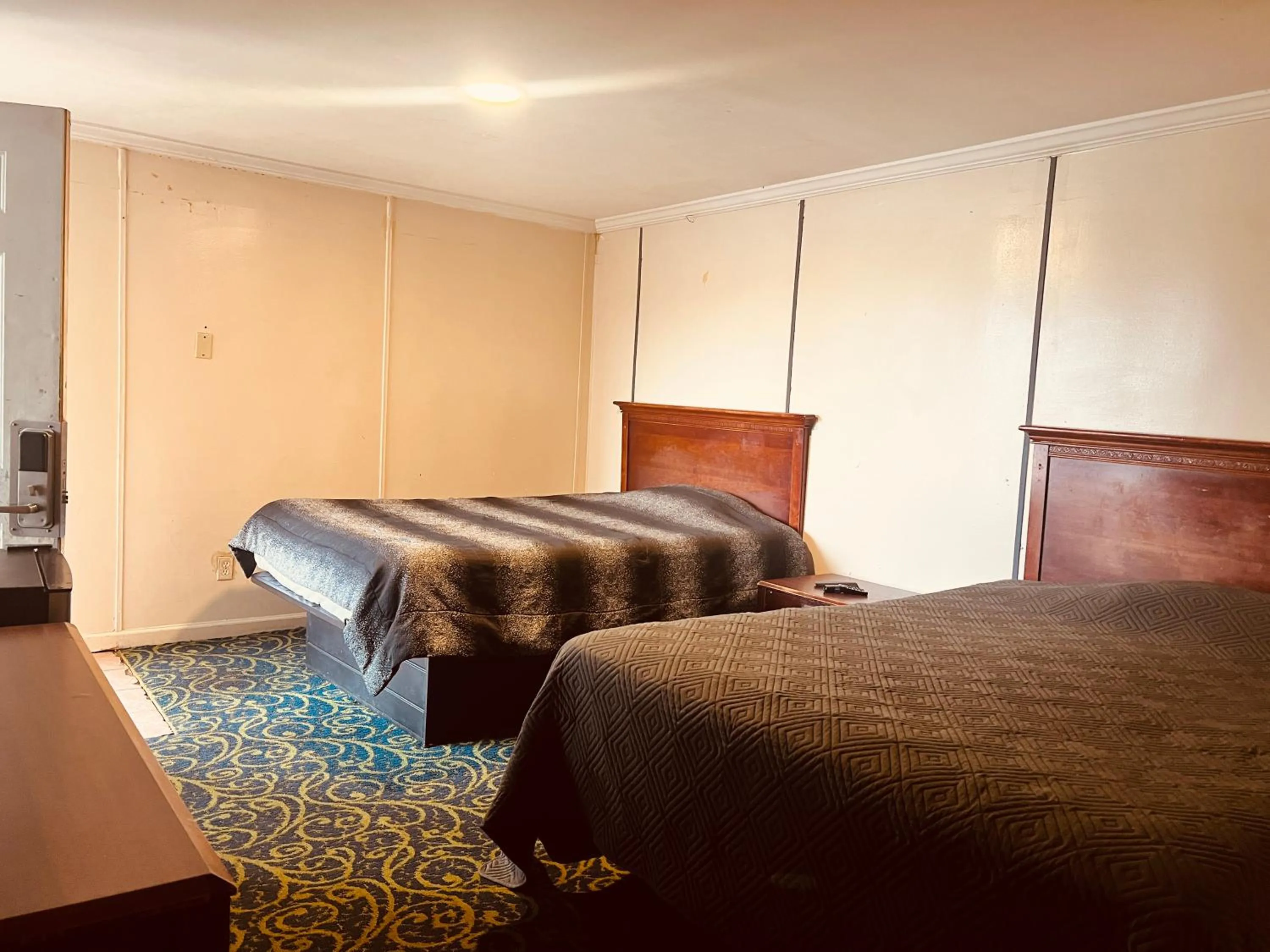 Bedroom in Hotel O East Hemphill Burton-Flint