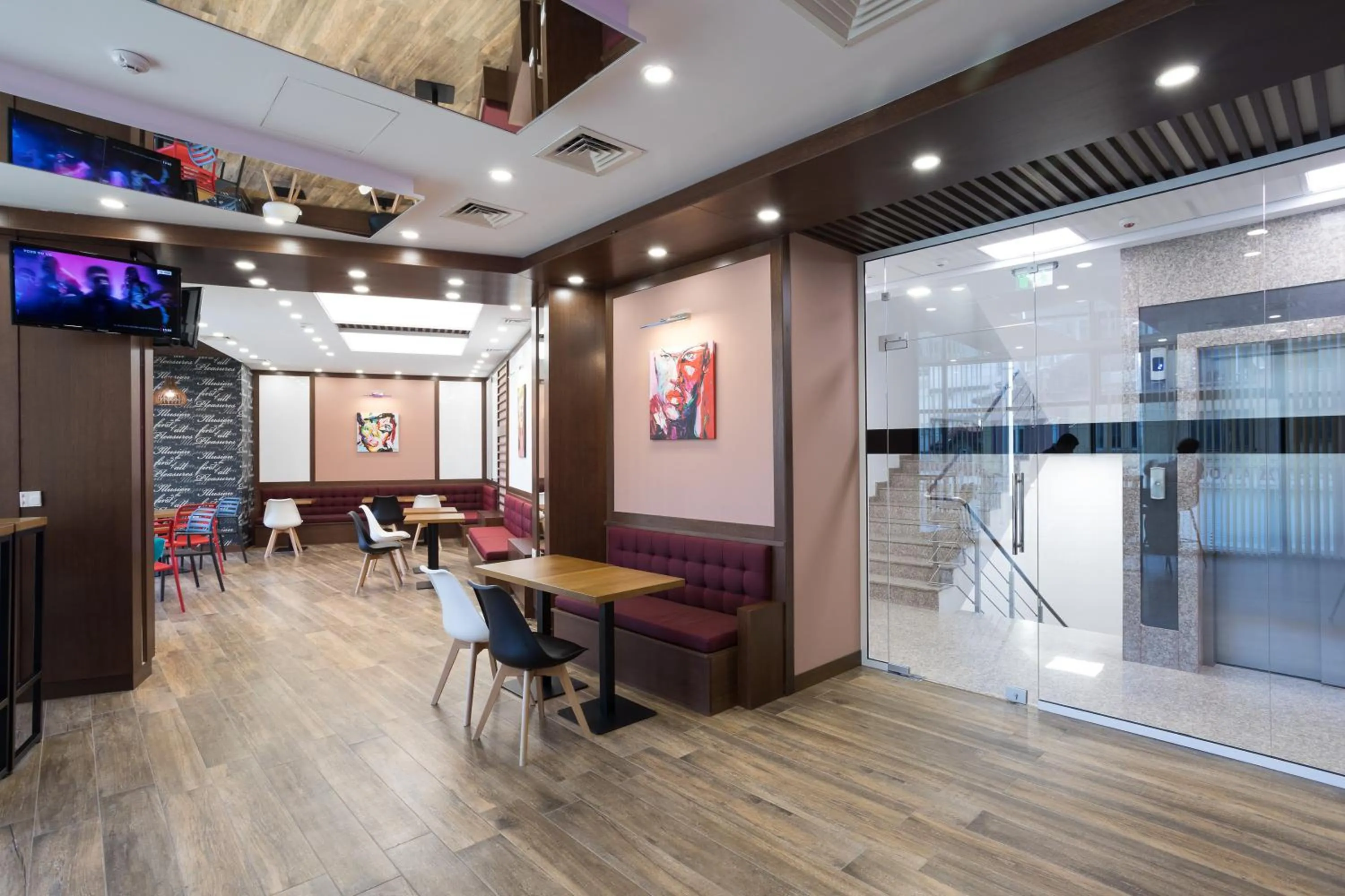 TV and multimedia in B1 Boutique Hotel Sofia