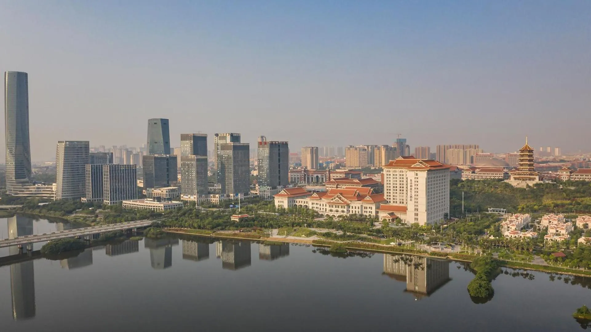 Howard Johnson by Wyndham Jimei Lake Plaza Xiamen