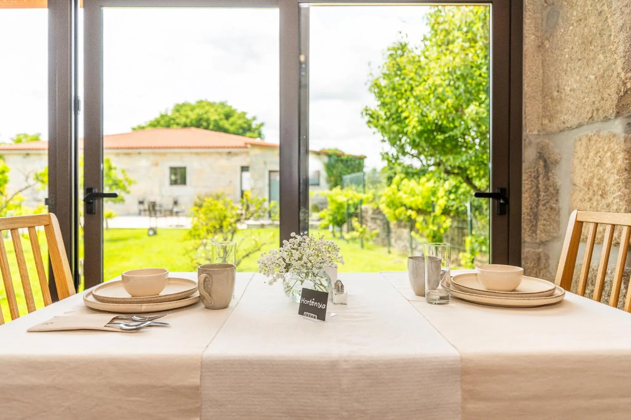 Restaurant/places to eat in Casa d'Amares