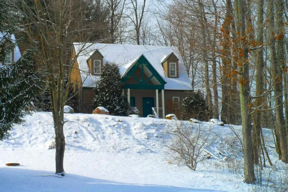 Spruce Hill Inn & Cottages