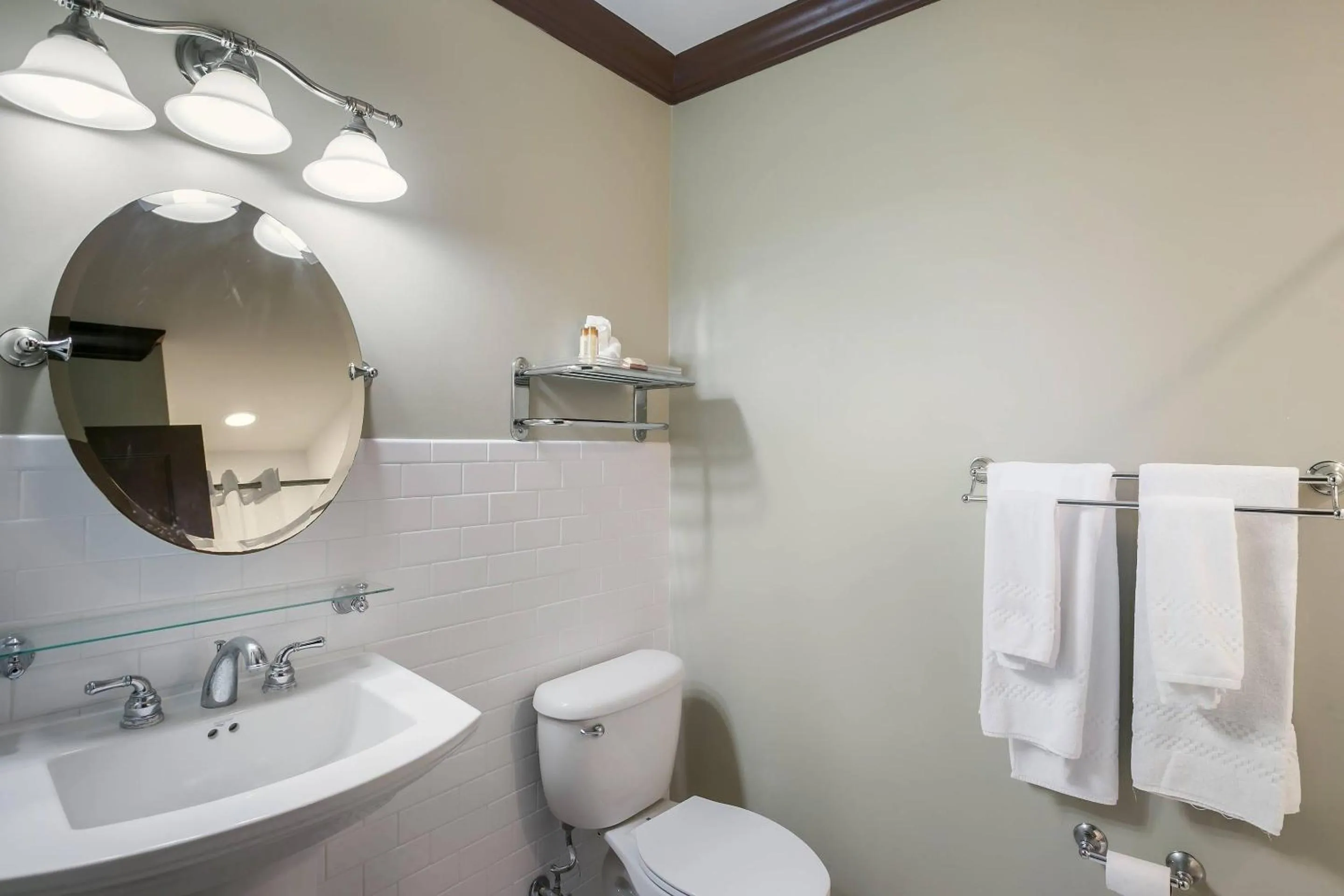 Bedroom in Water Street Hotel & Marina, an Ascend Collection Hotel