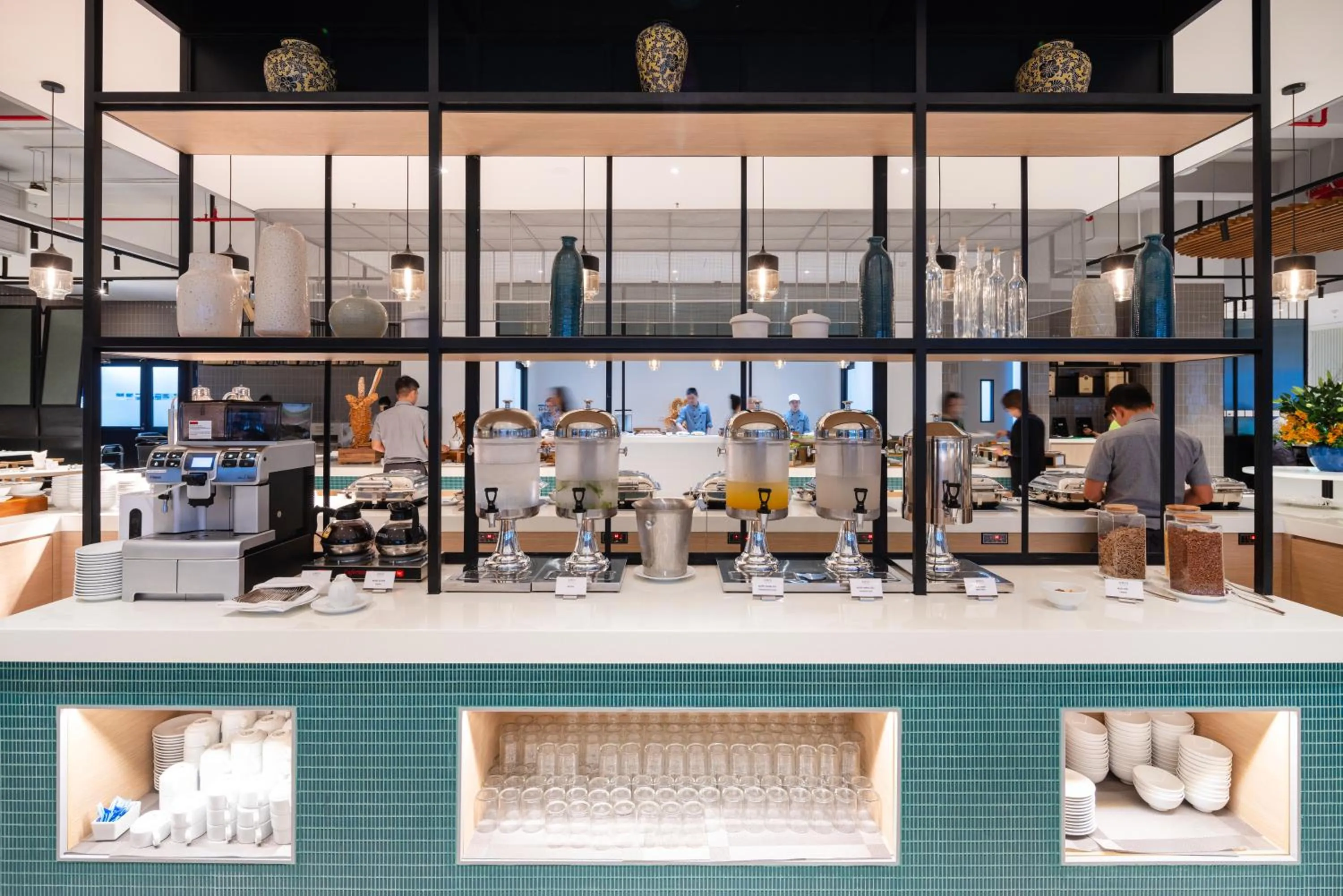 Restaurant/places to eat in Anya Beach Hotel Quy Nhon