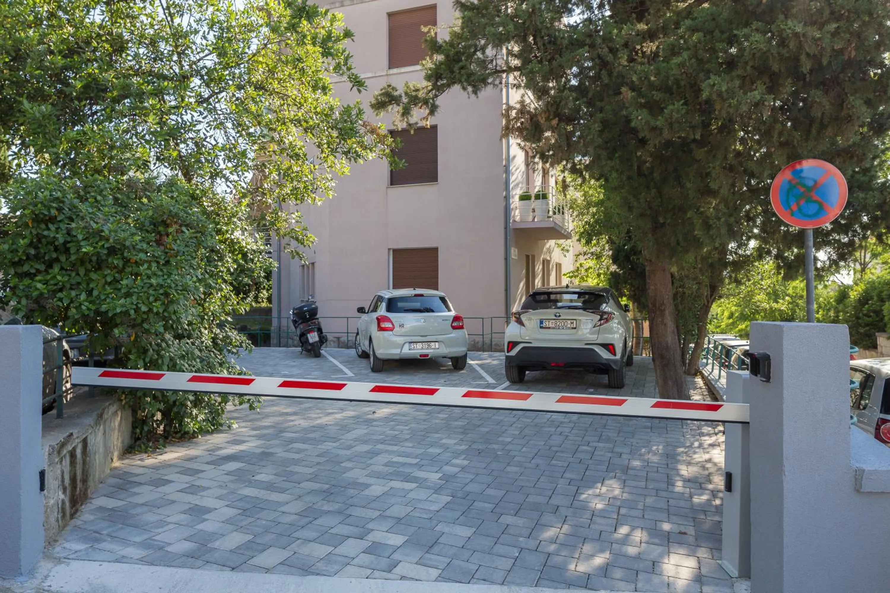 Property building in Five Elements Luxury Rooms