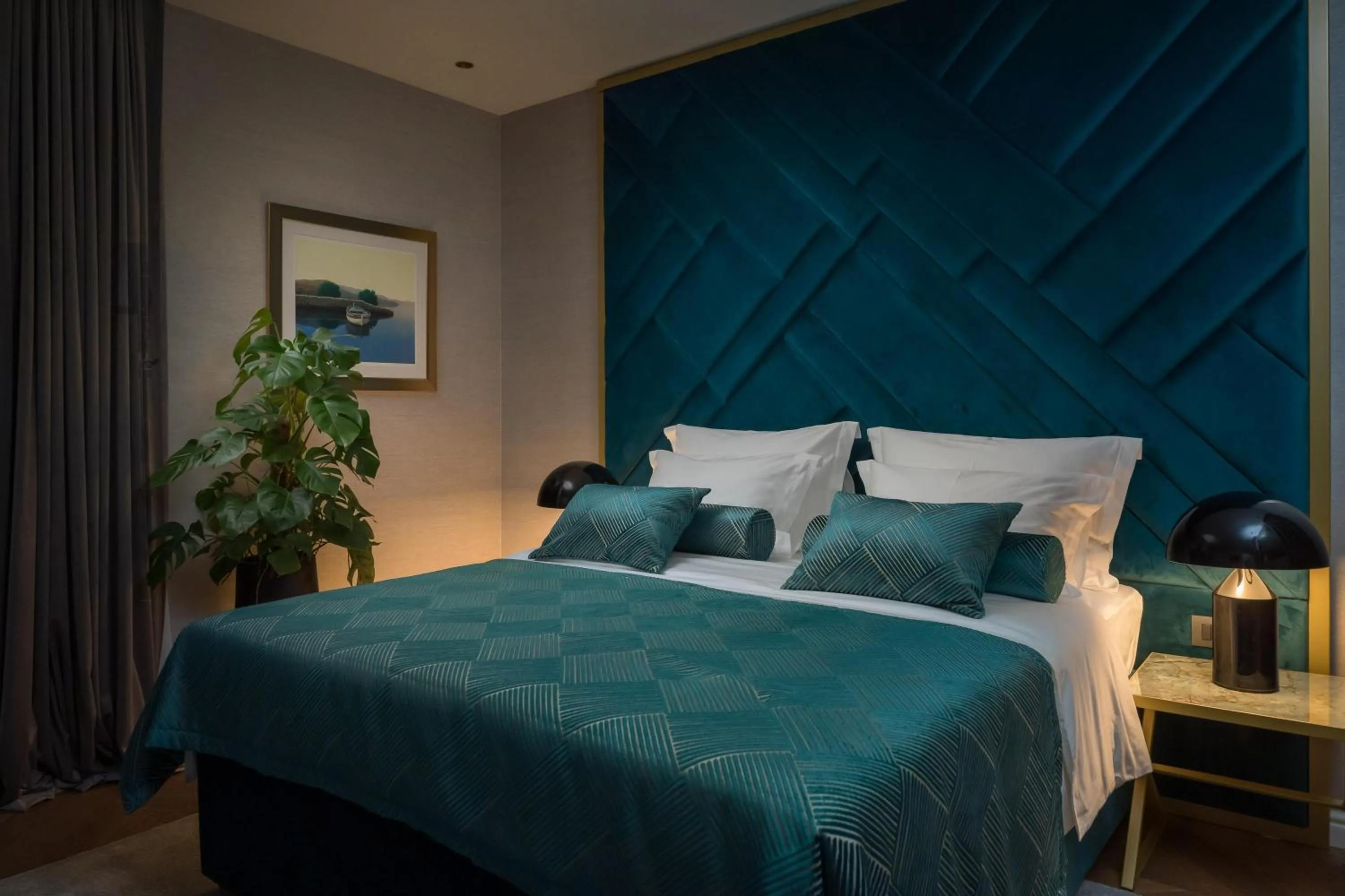 Photo of the whole room in Five Elements Luxury Rooms