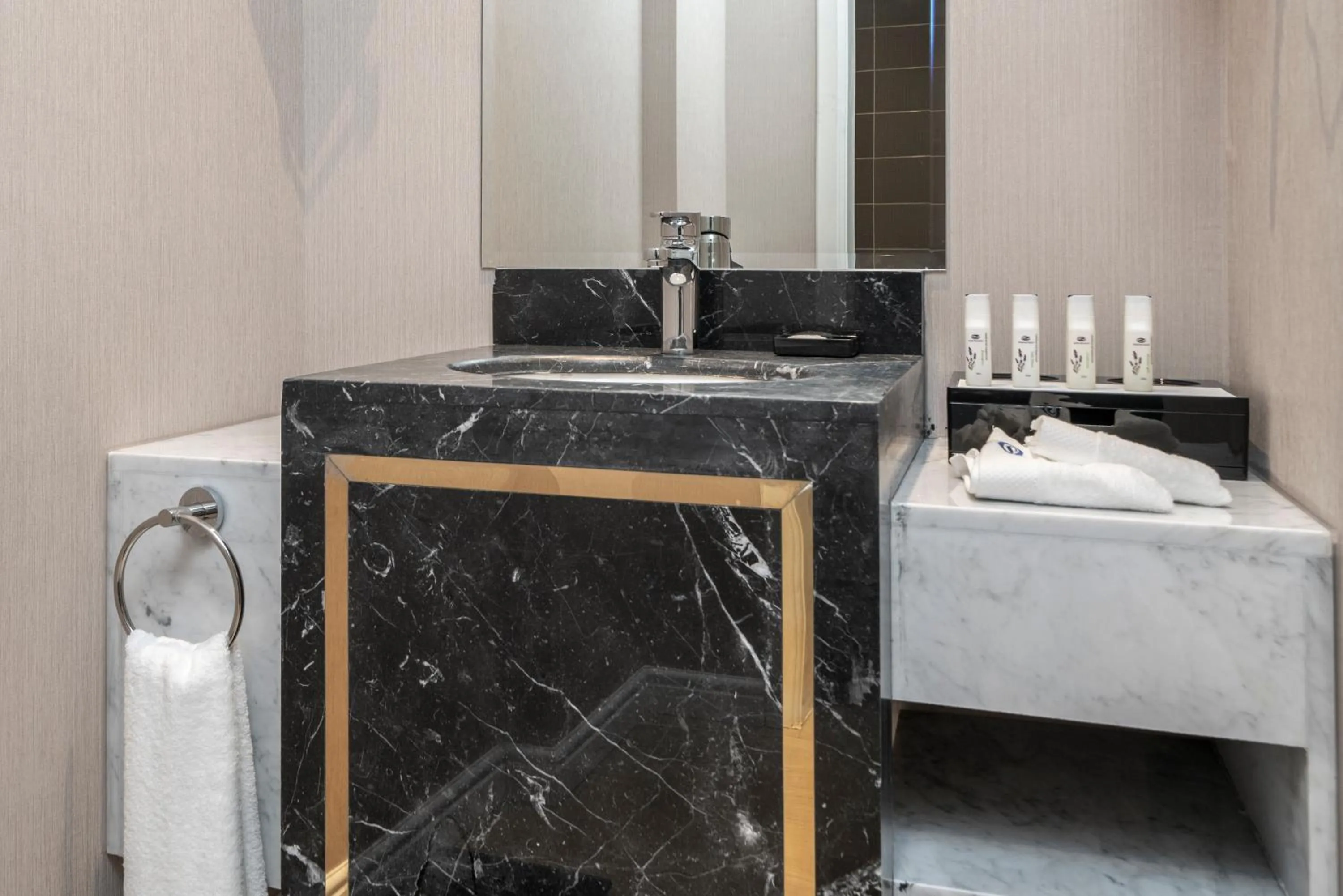 Bed in Swiss In Park Tabuk