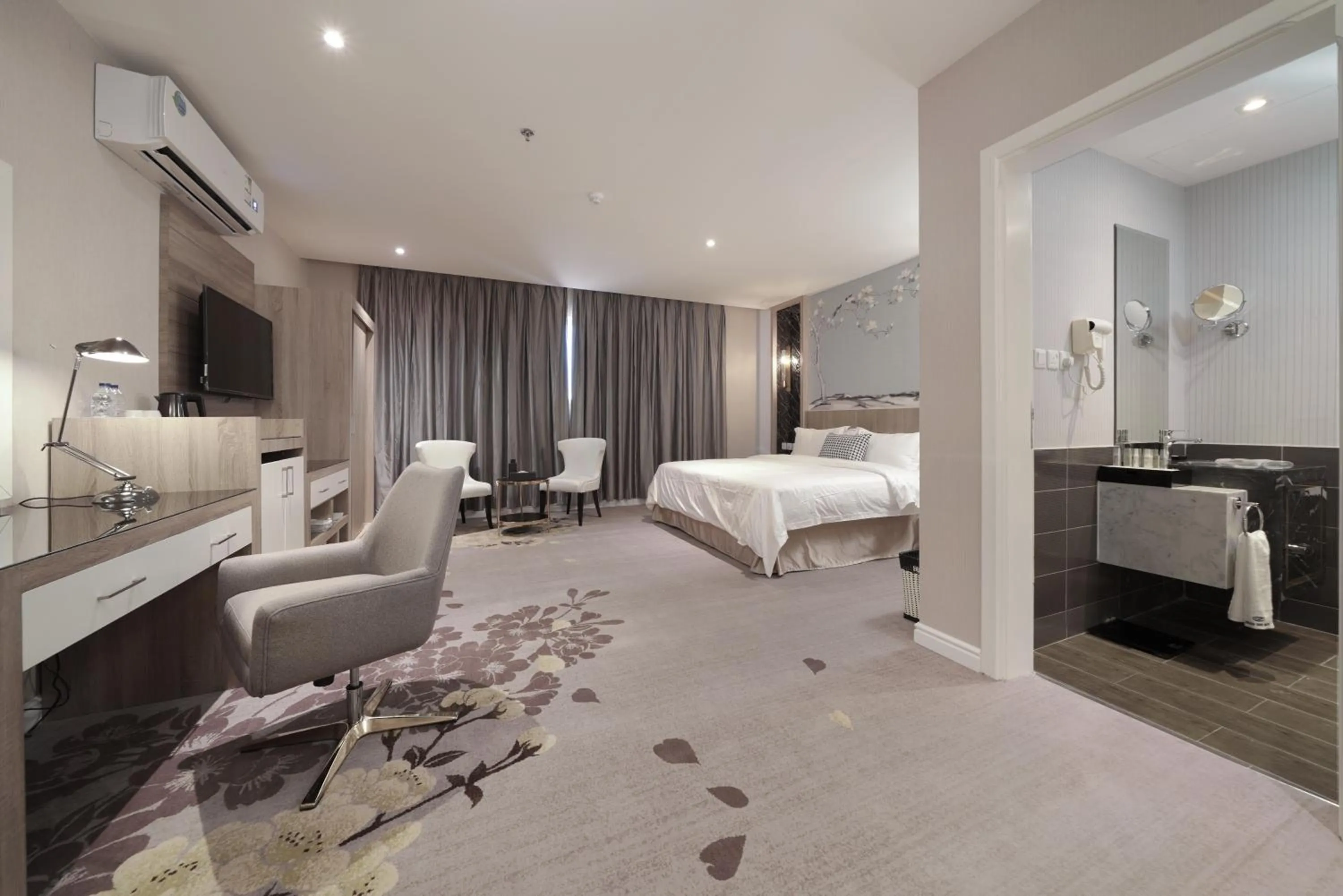 Bed in Swiss In Park Tabuk