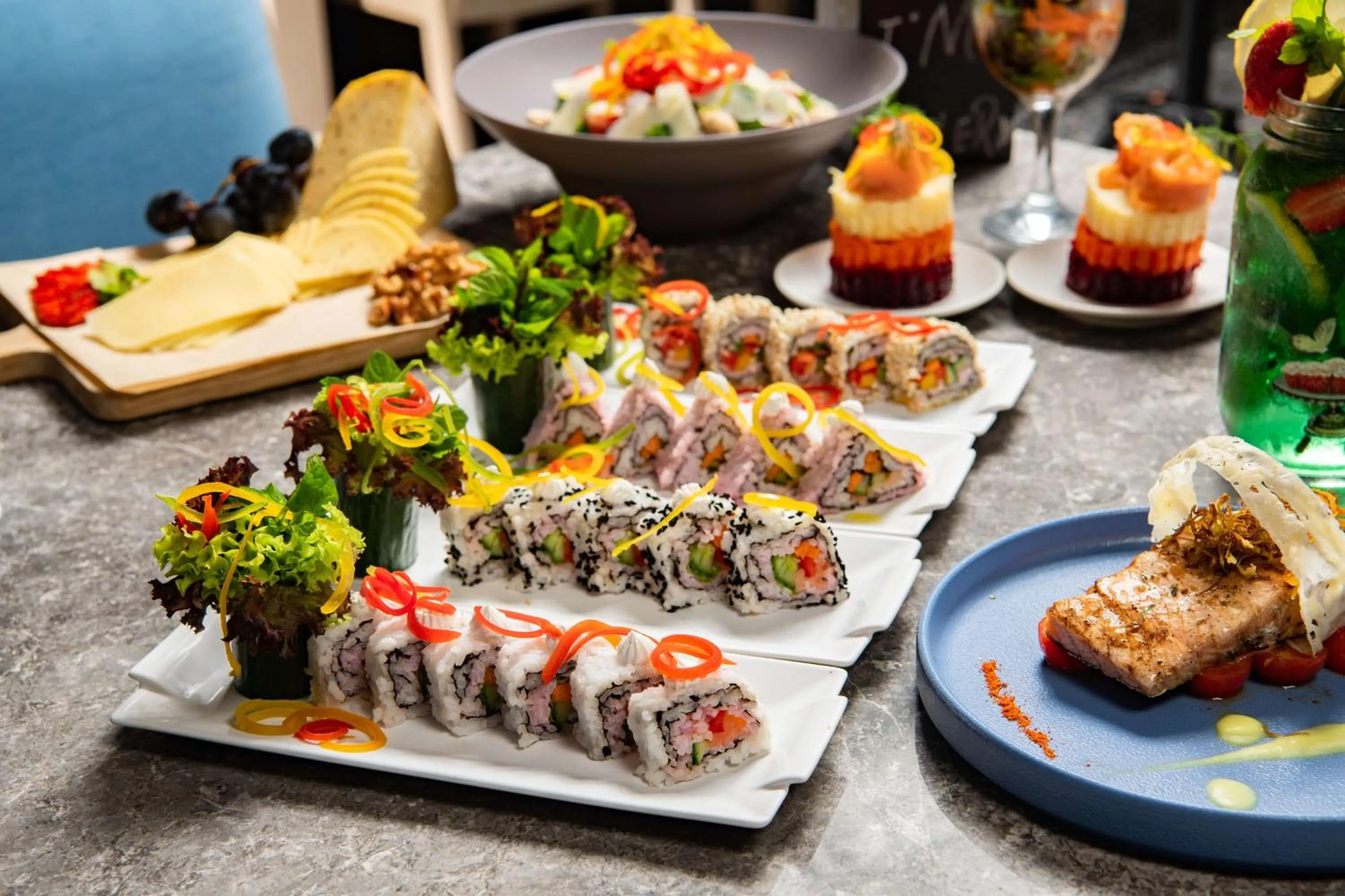 Restaurant/places to eat in Park Inn by Radisson Makkah Aziziyah