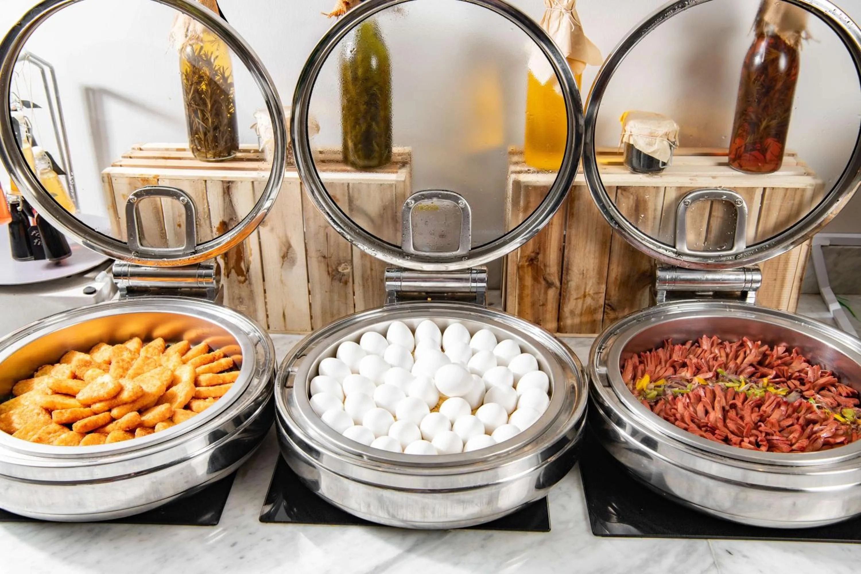 Restaurant/places to eat in Park Inn by Radisson Makkah Aziziyah