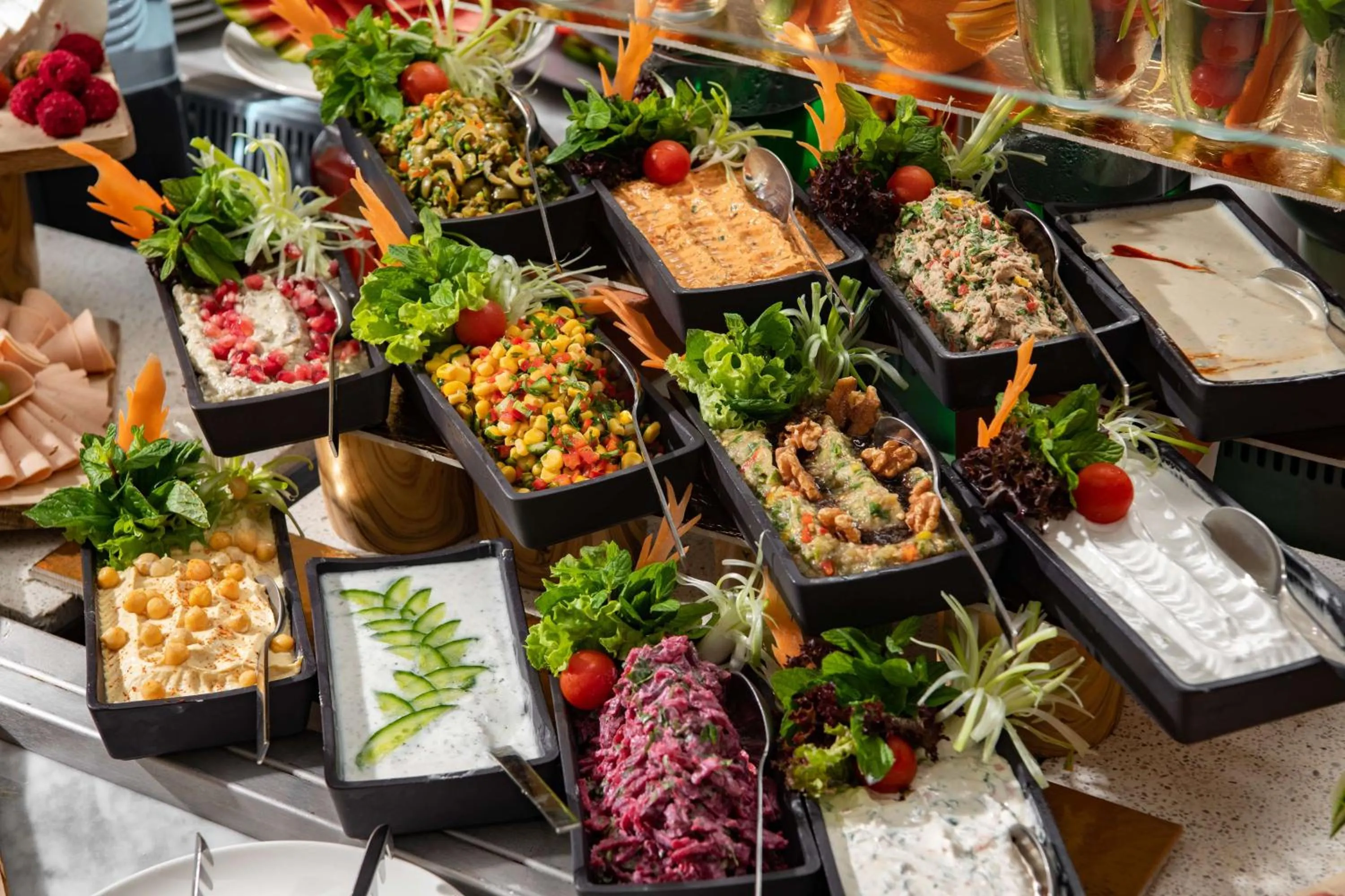 Restaurant/places to eat in Park Inn by Radisson Makkah Aziziyah