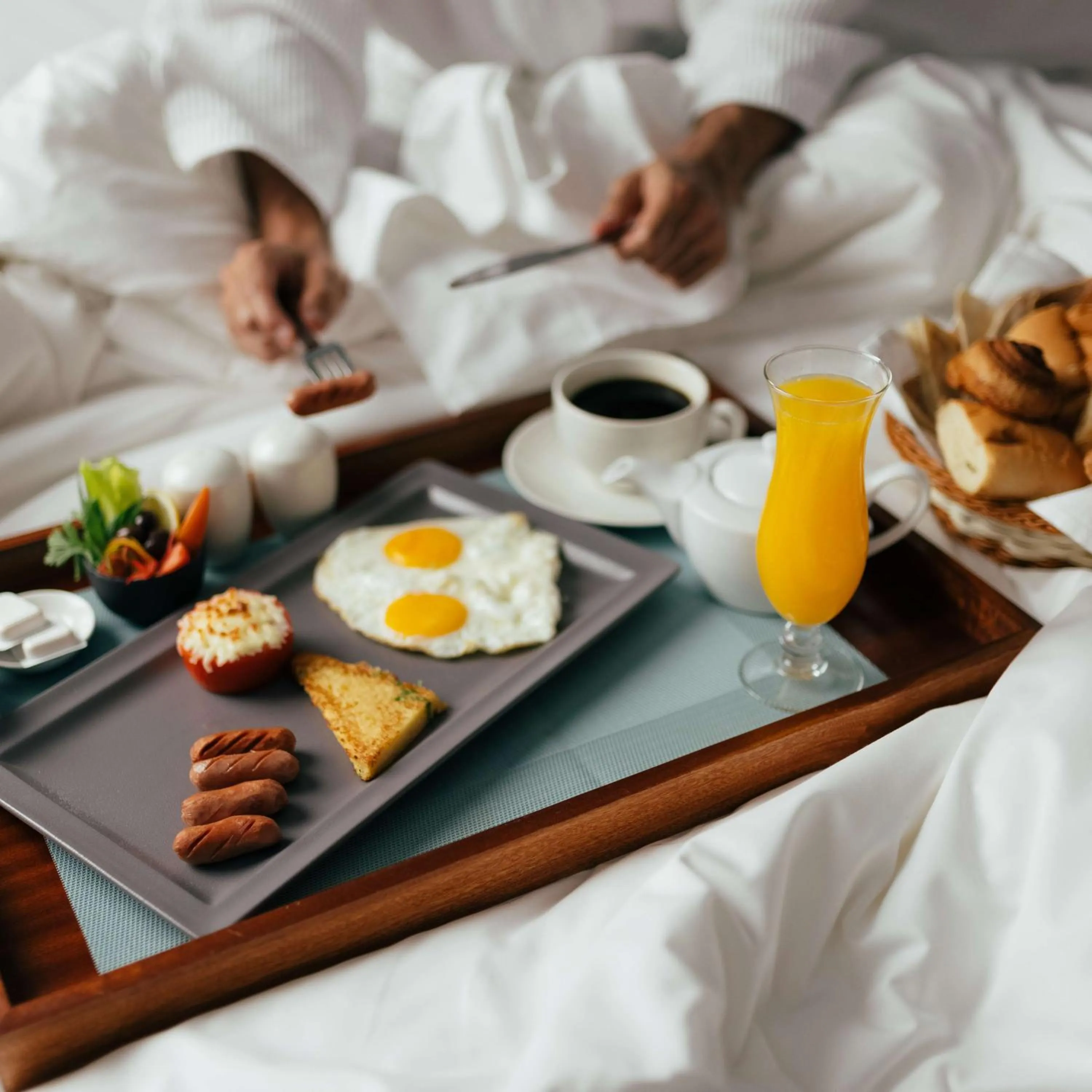 Bed in Park Inn by Radisson Makkah Aziziyah