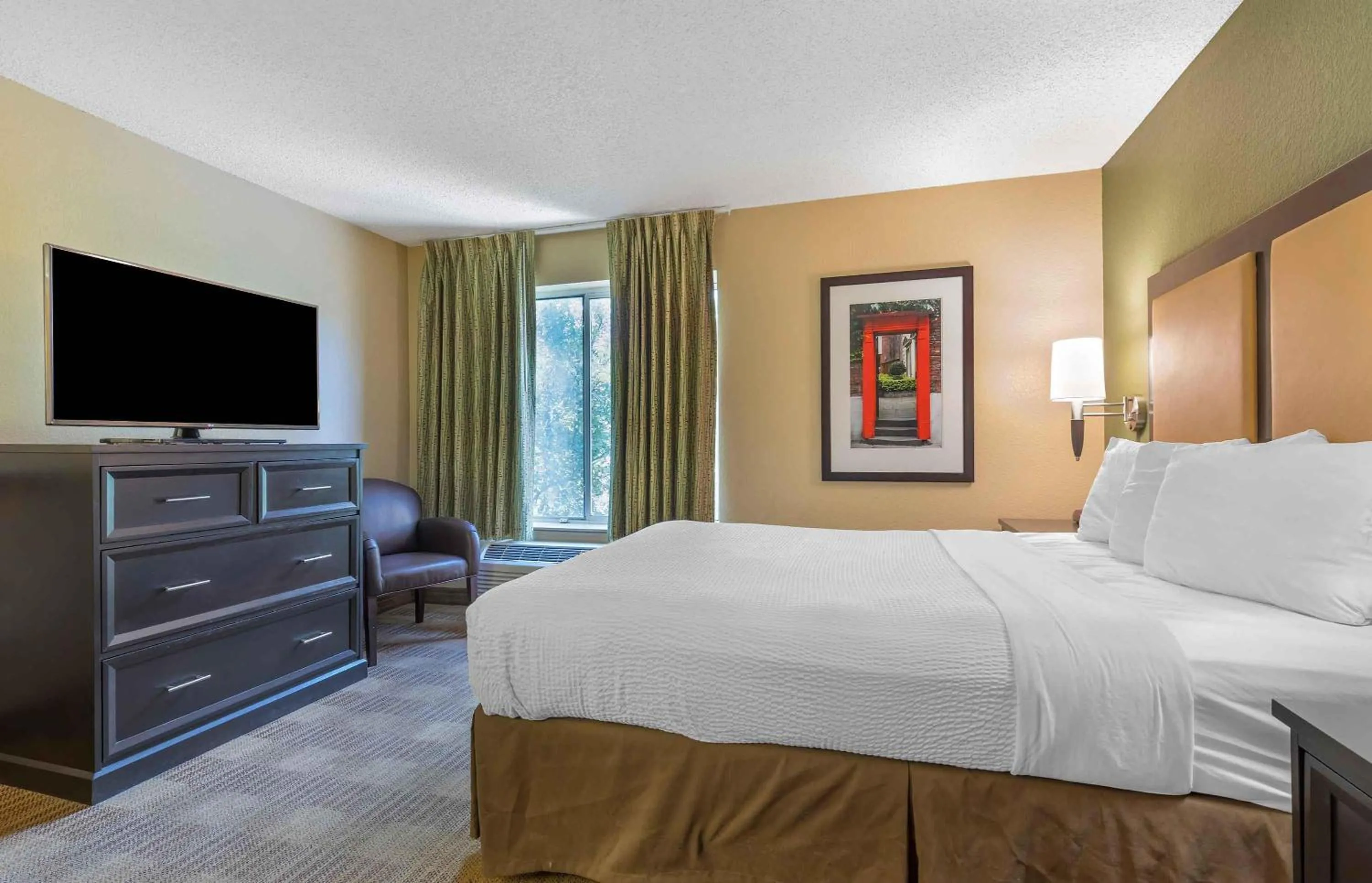 Bedroom, Bed in Extended Stay America Suites - Austin - Downtown - Town Lake