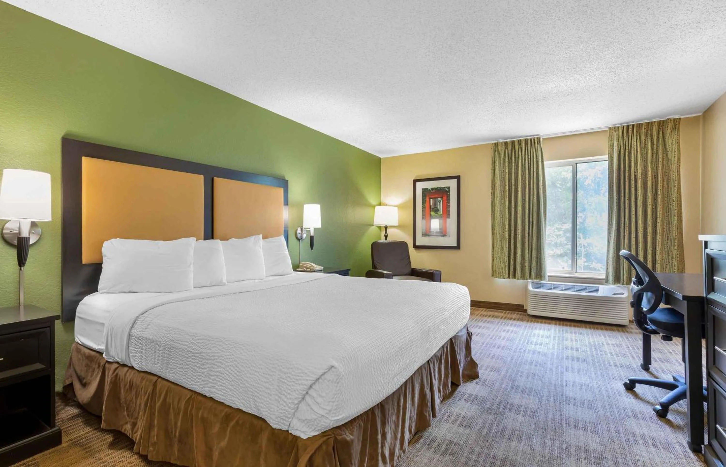 Bedroom, Bed in Extended Stay America Suites - Austin - Downtown - Town Lake