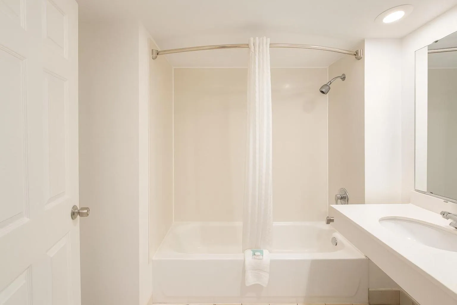 Shower in Horizon Inn Norcross