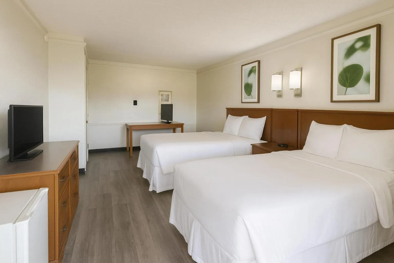 Bed in Horizon Inn Norcross