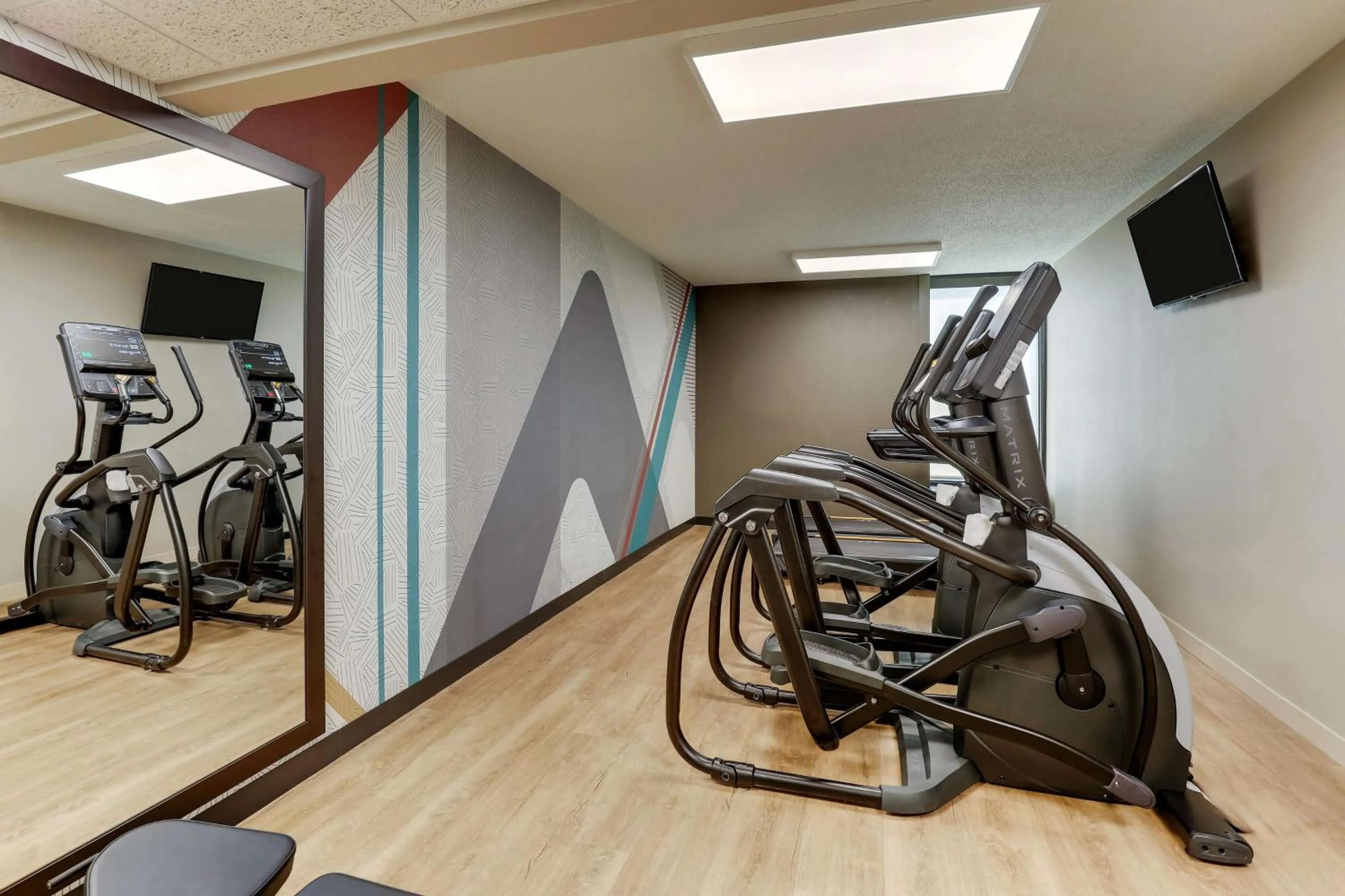 Fitness centre/facilities in Drury Inn & Suites Marion
