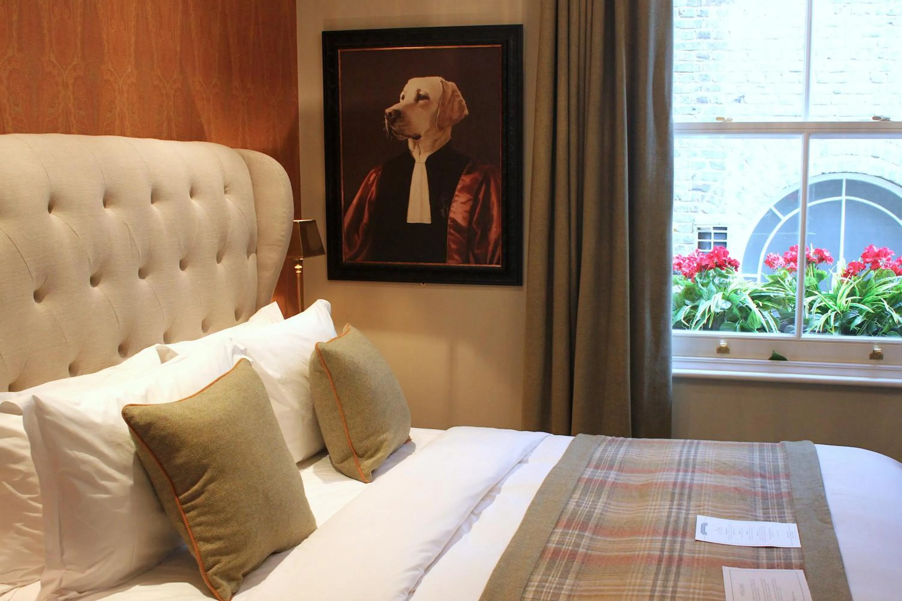 Bed in The Hayden Pub & Rooms