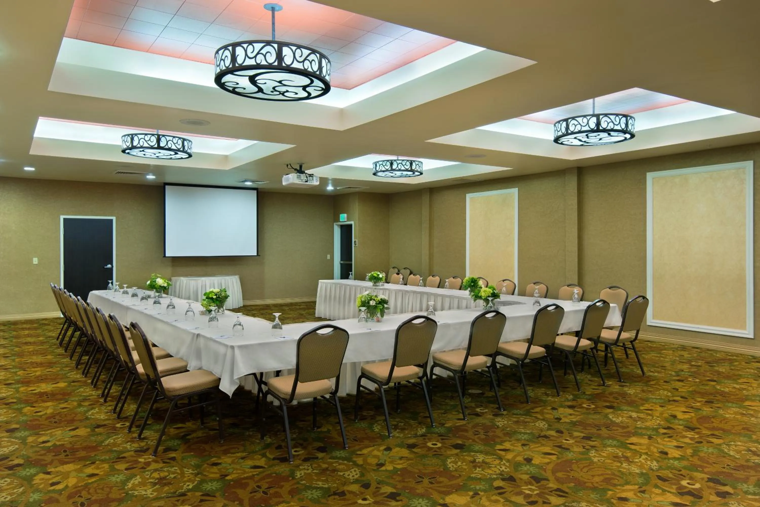 Meeting/conference room in Oxford Suites Boise