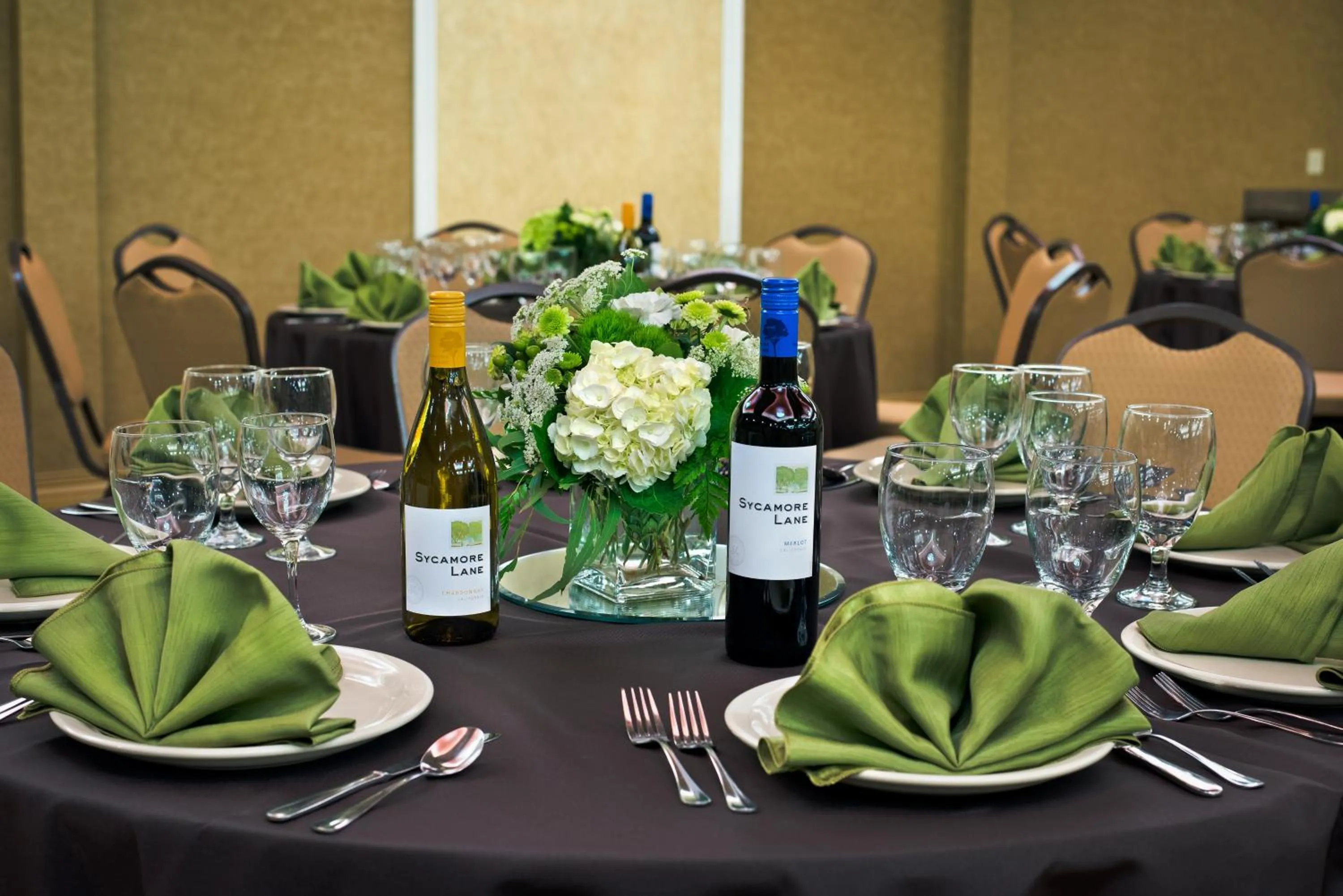 Banquet/Function facilities in Oxford Suites Boise