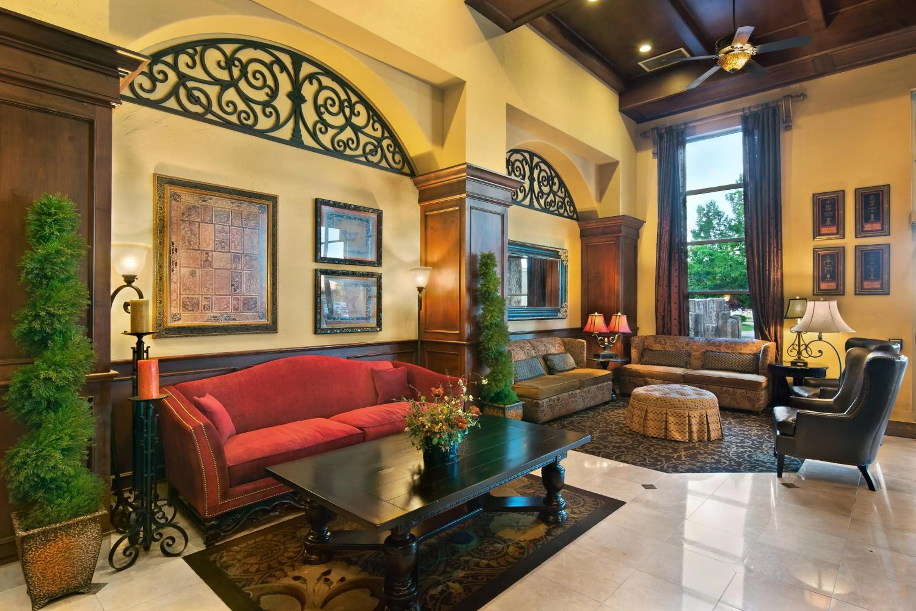 Lobby or reception in Oxford Suites Boise